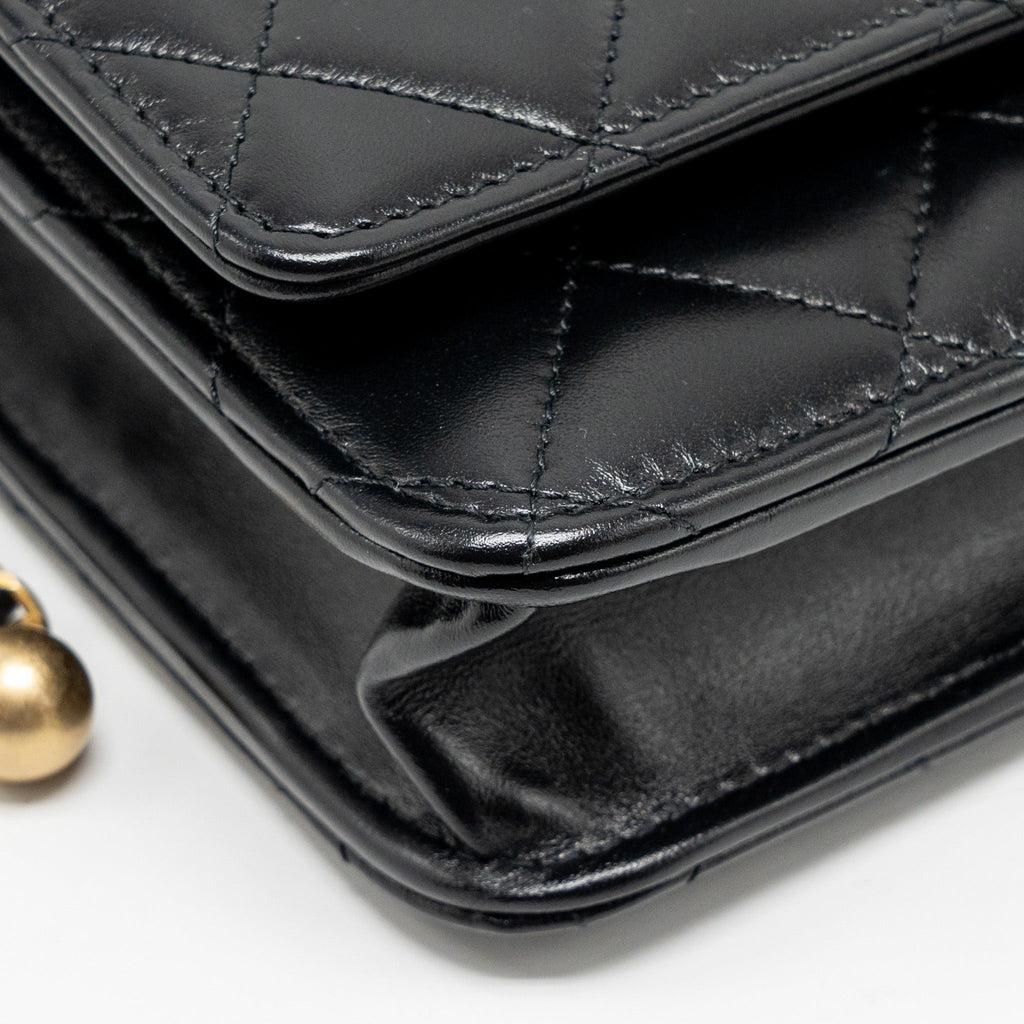 chanel-24c-gold-crush-wallet-on-chain-calfskin-black-ghwmicrochip