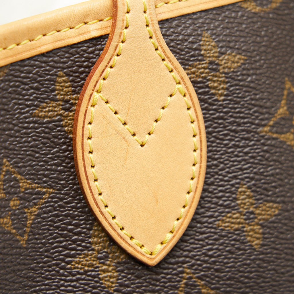 louis-vuitton-neverfull-gm-monogram-canvas-small-pouch-missing