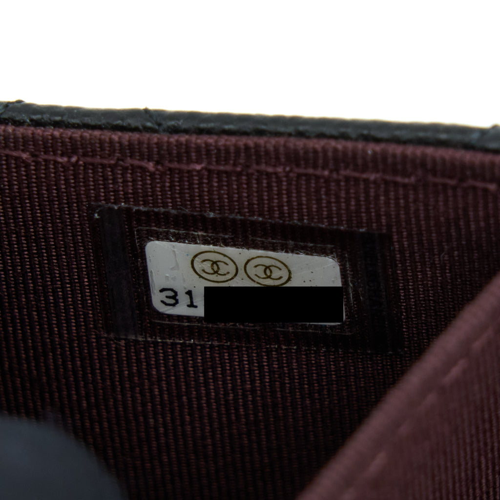 chanel-card-holder-on-chain-caviar-black-lghw-1