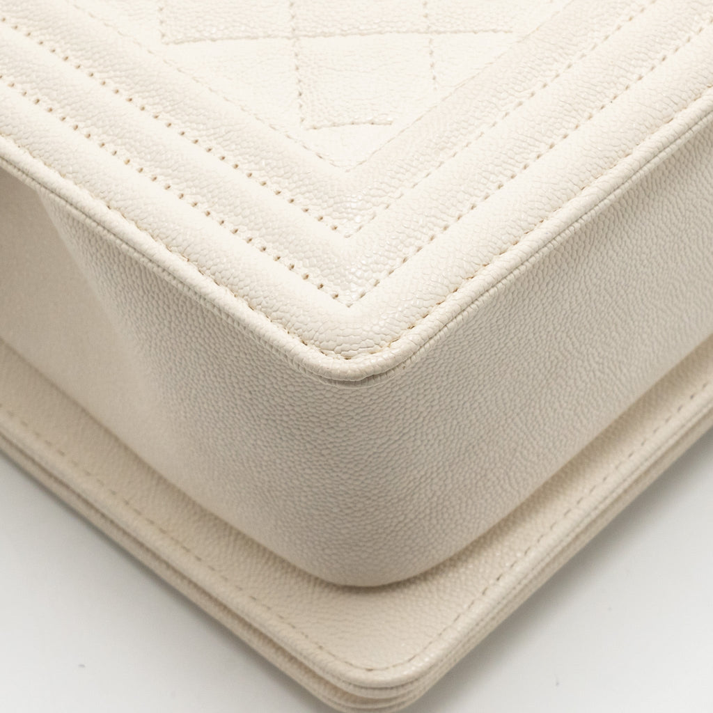 chanel-medium-boy-bag-caviar-white-lghw