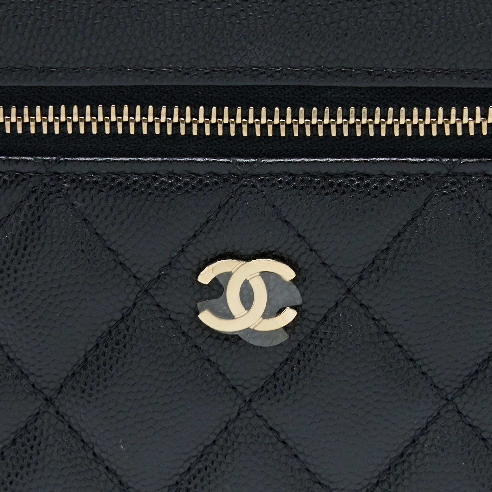 chanel-top-handle-vanity-case-caviar-black-lghw-2