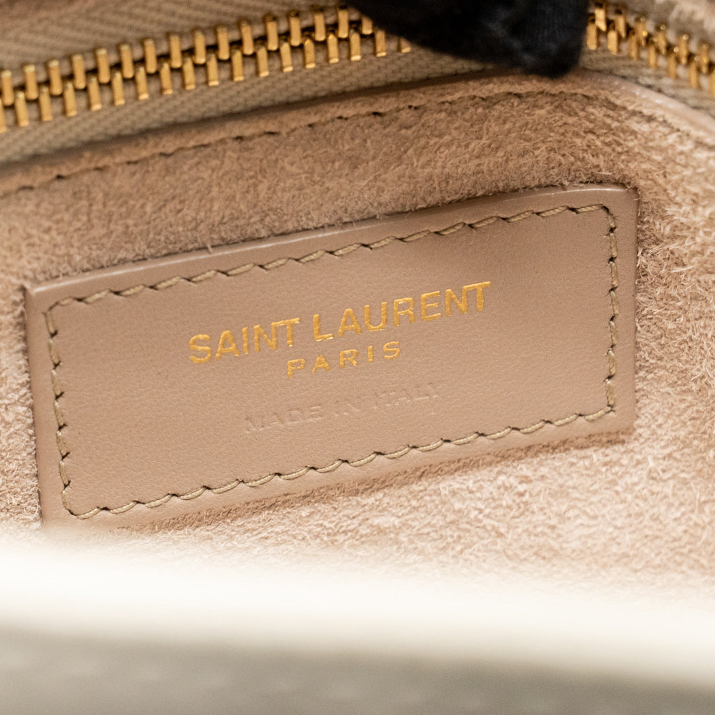 saint-laurent-le-5-a-7-hobo-calfskin-blanc-vintage-ghw
