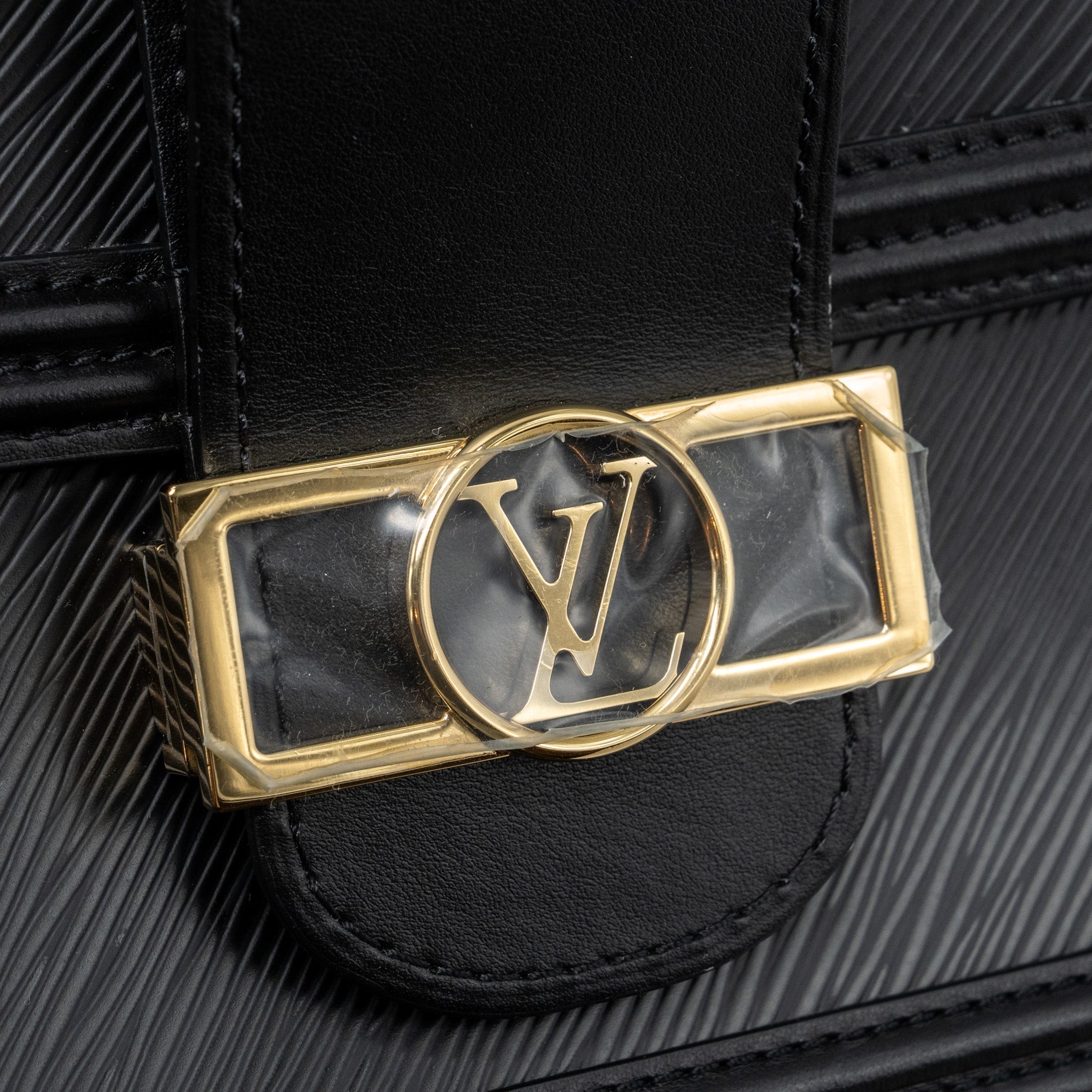 louis-vuitton-dauphine-mm-epi-black-ghw-1