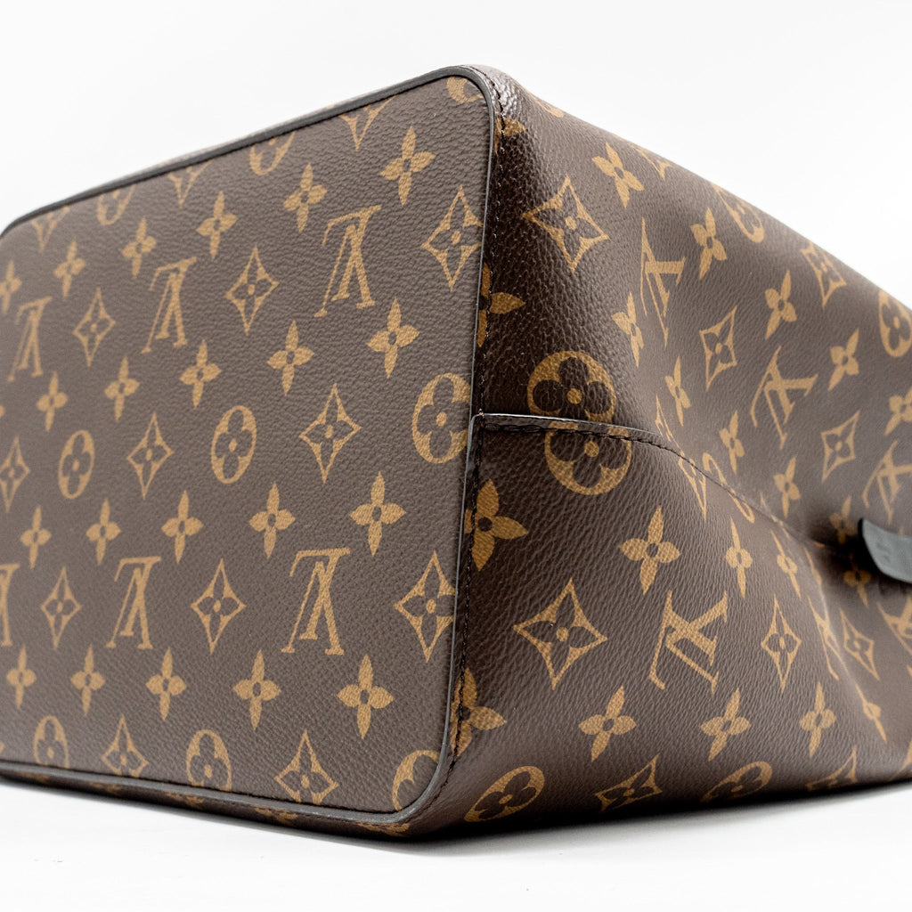 louis-vuitton-neonoe-monogram-canvas-black-ghw-4