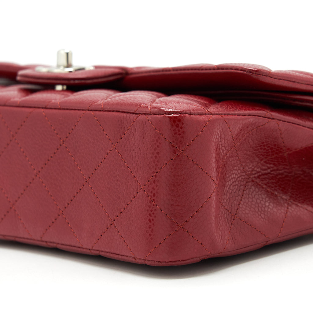 chanel-medium-classic-double-flap-bag-caviar-red-shw