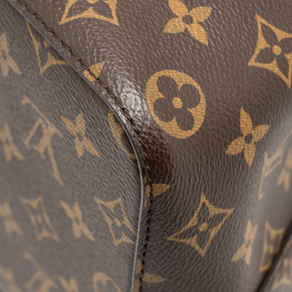 louis-vuitton-neonoe-monogram-canvas-black-ghw-4