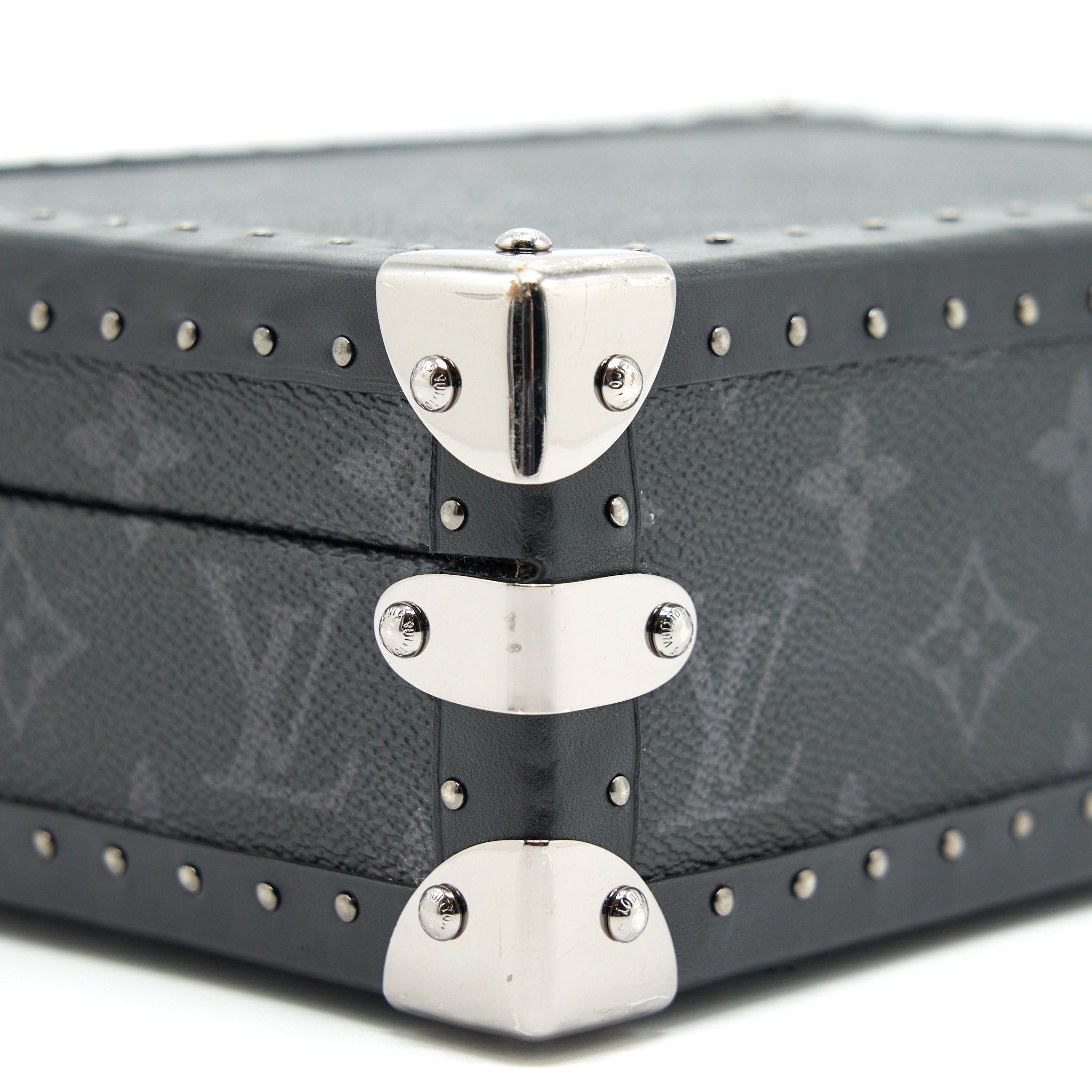louis-vuitton-malle-trunk-box