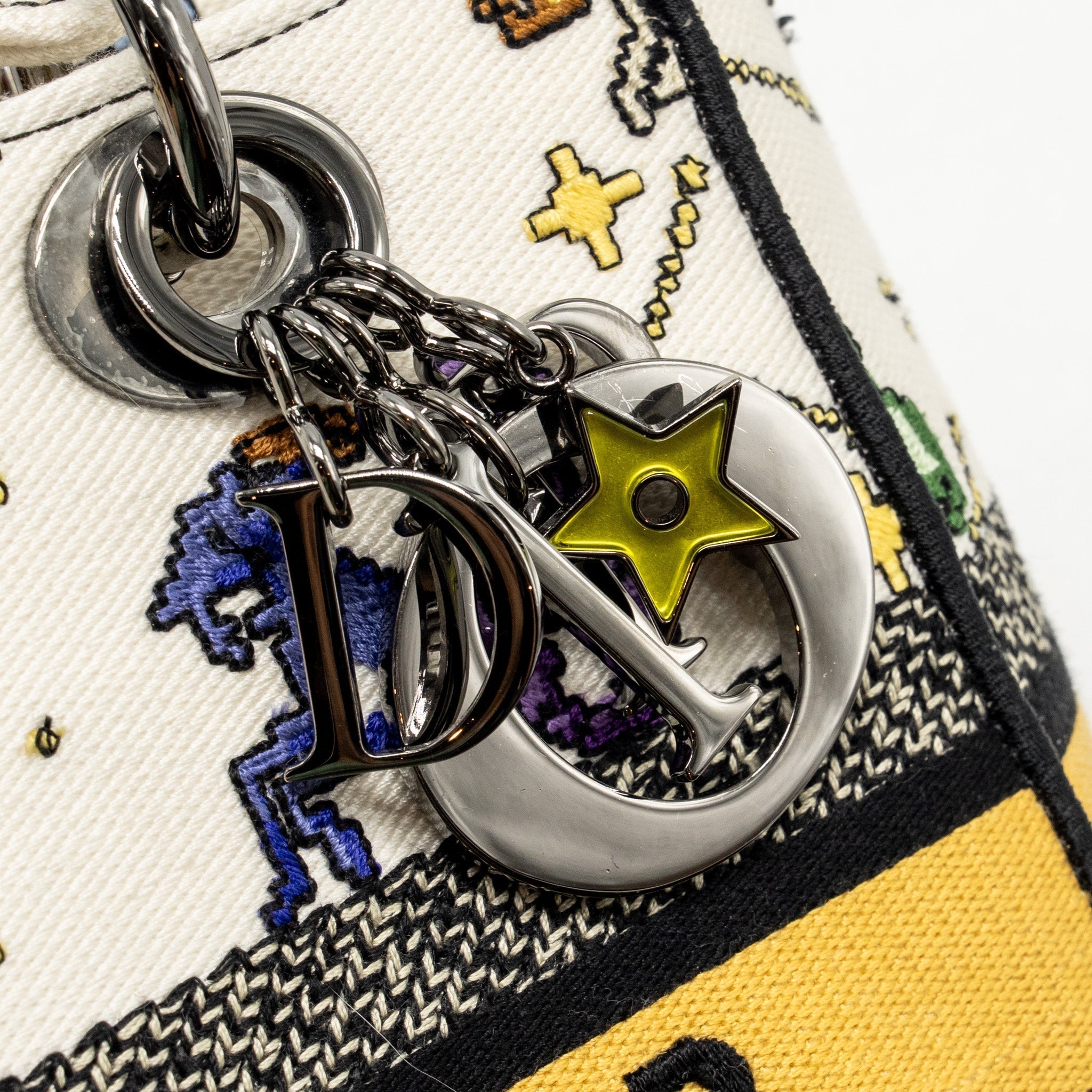 dior-medium-lady-d-lite-bag-pixel-zodiac-embroidery-canvas-multicolour-black-hardware