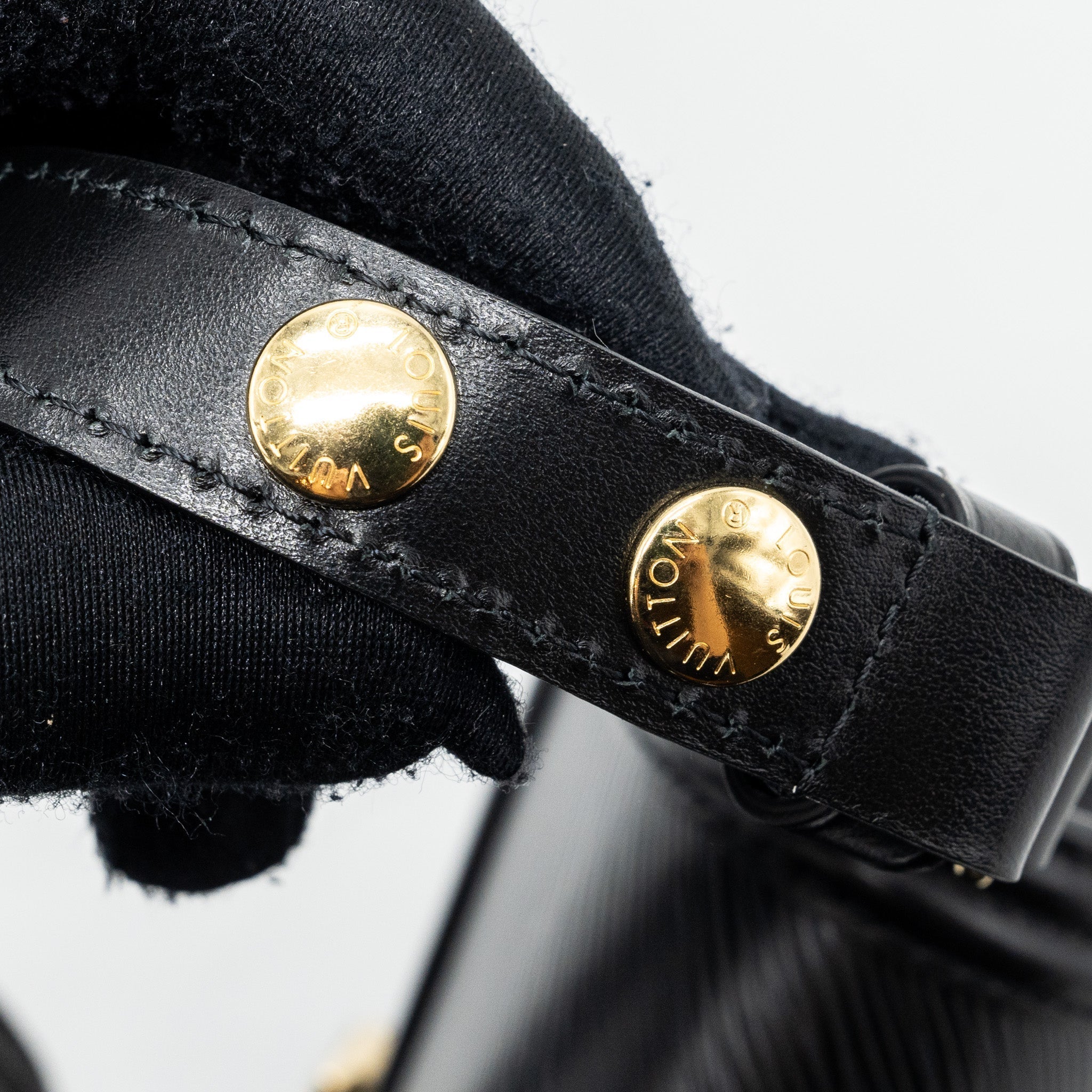 louis-vuitton-dauphine-mm-epi-black-ghw-1