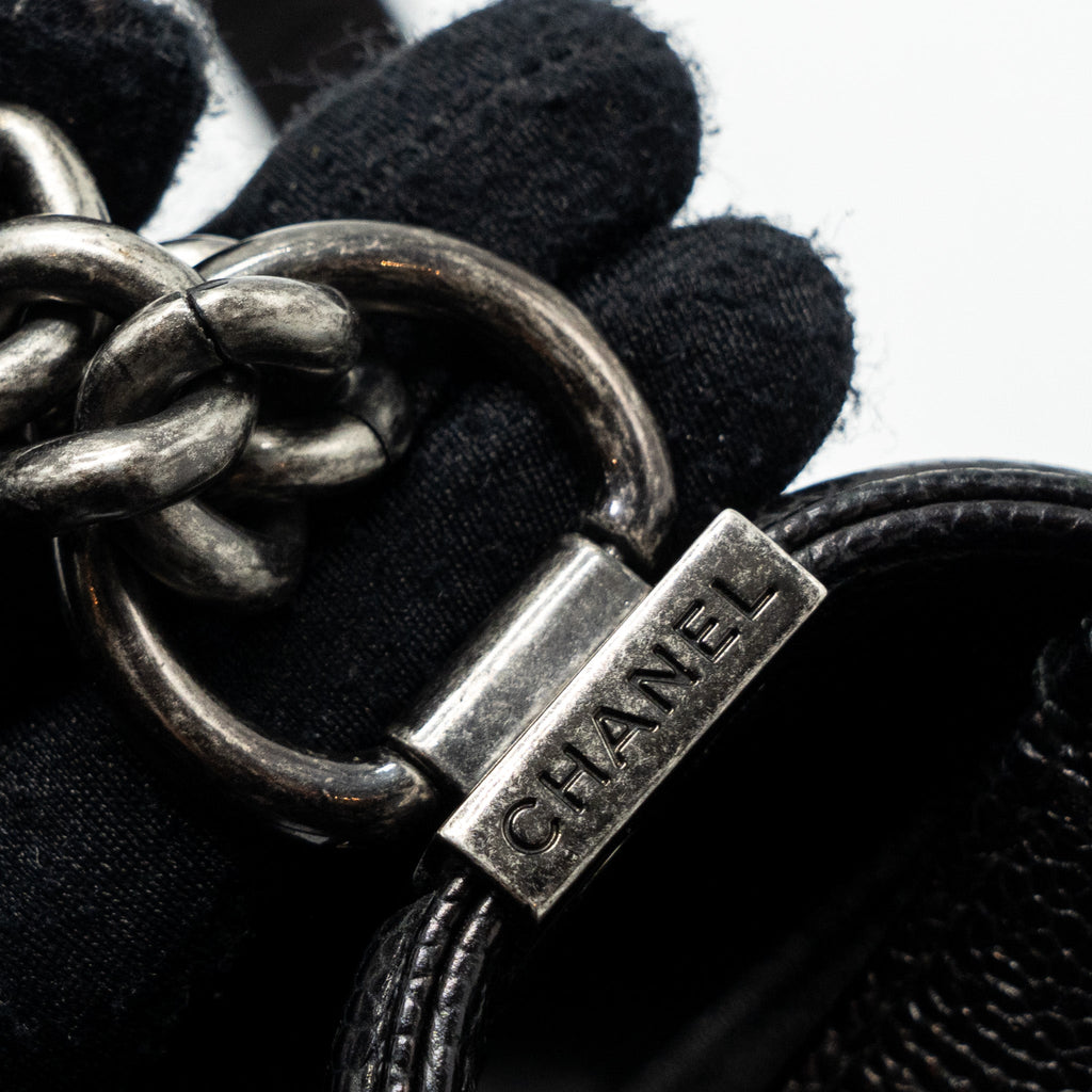 chanel-small-boy-bag-caviar-black-ruthenium-hardware