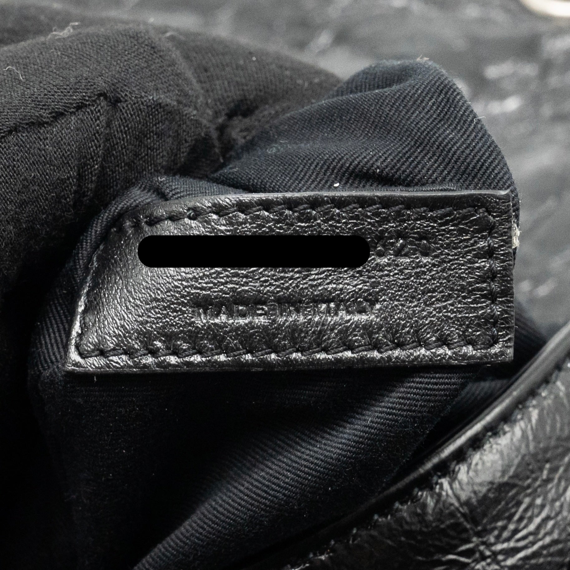 saint-laurent-ysl-medium-niki-calfskin-black-shw-3