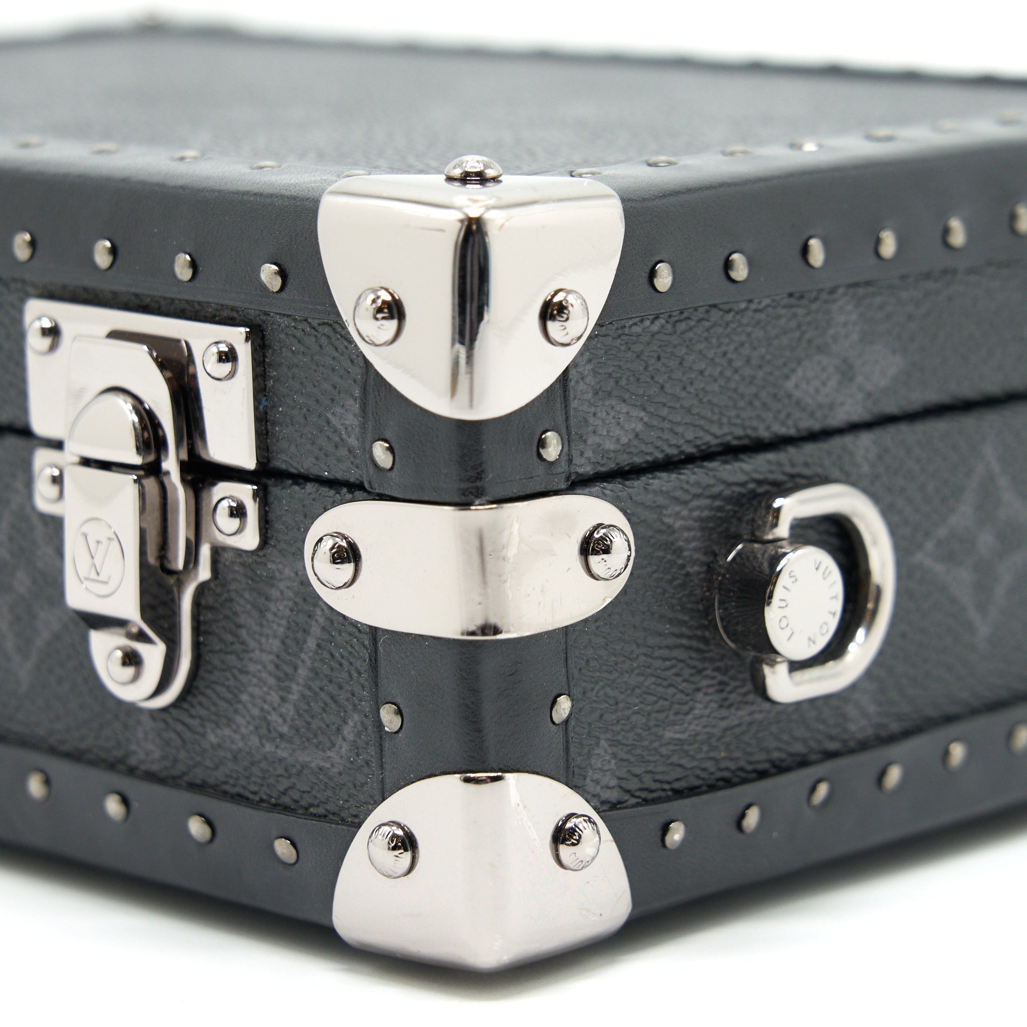 louis-vuitton-malle-trunk-box