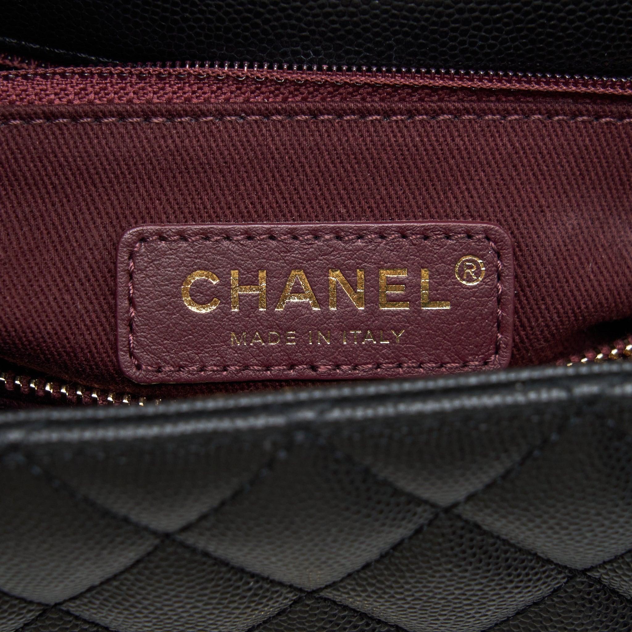 chanel-medium-coco-handle-28cm-caviar-black-lghw
