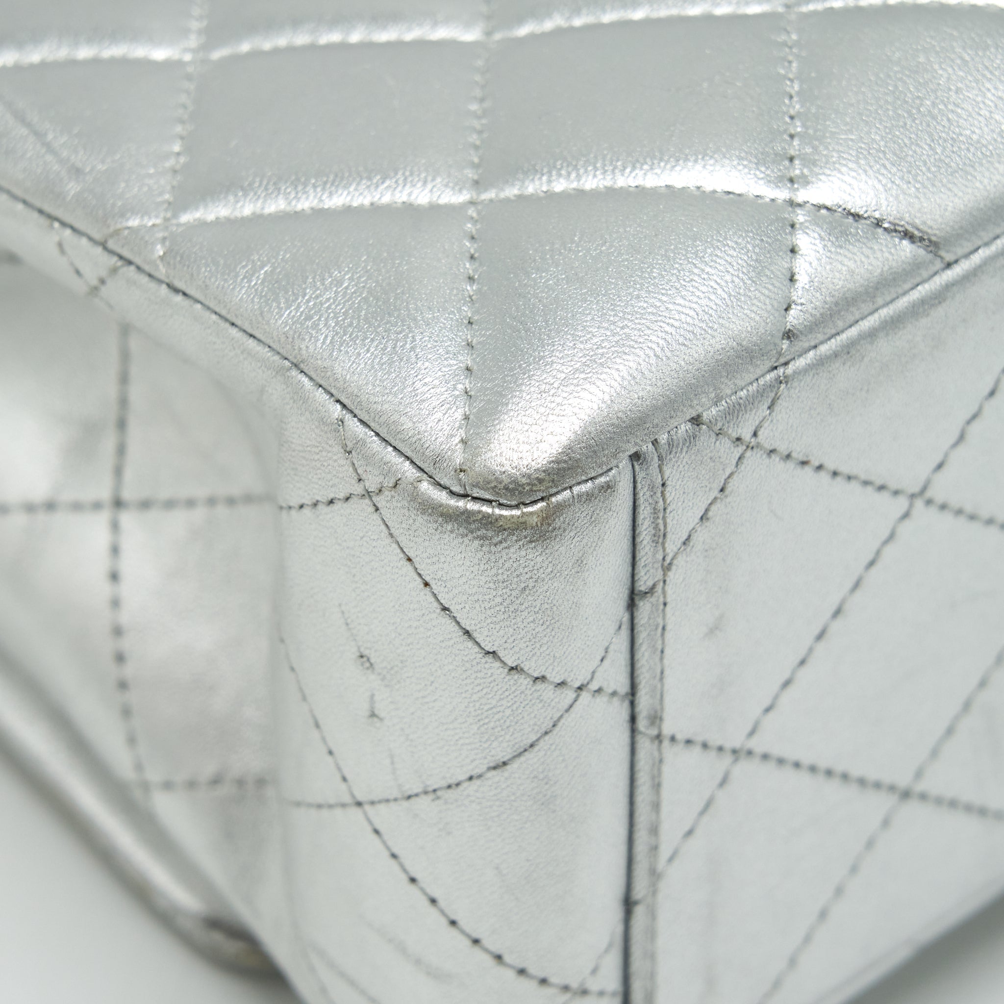 chanel-maxi-classic-double-flap-bag-lambskin-sliver-shw