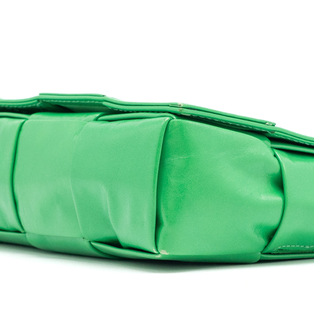 bottega-veneta-cassette-belt-bag-leather-green-shw-copy