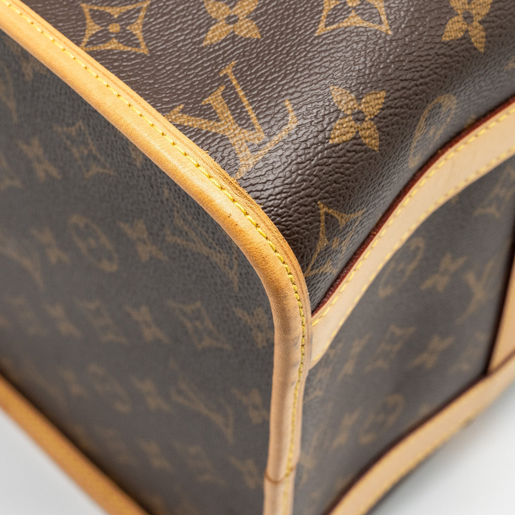 louis-vuitton-dog-bag-monogram-canvas-ghw