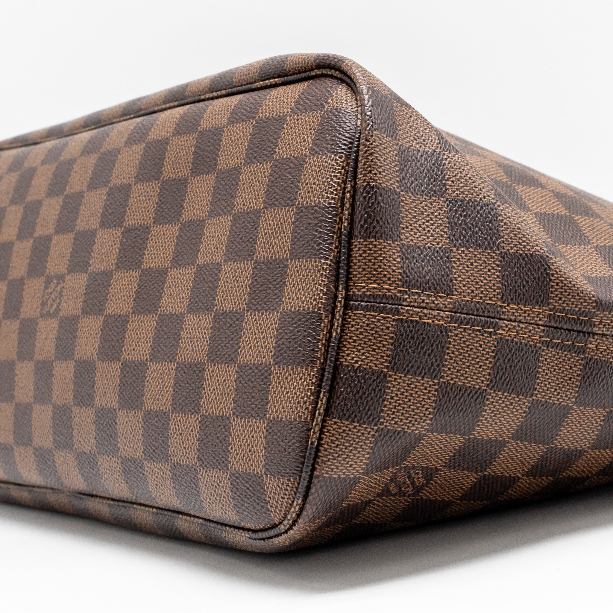 louis-vuitton-neverfull-mm-damier-ebene-canvas-ghw-5