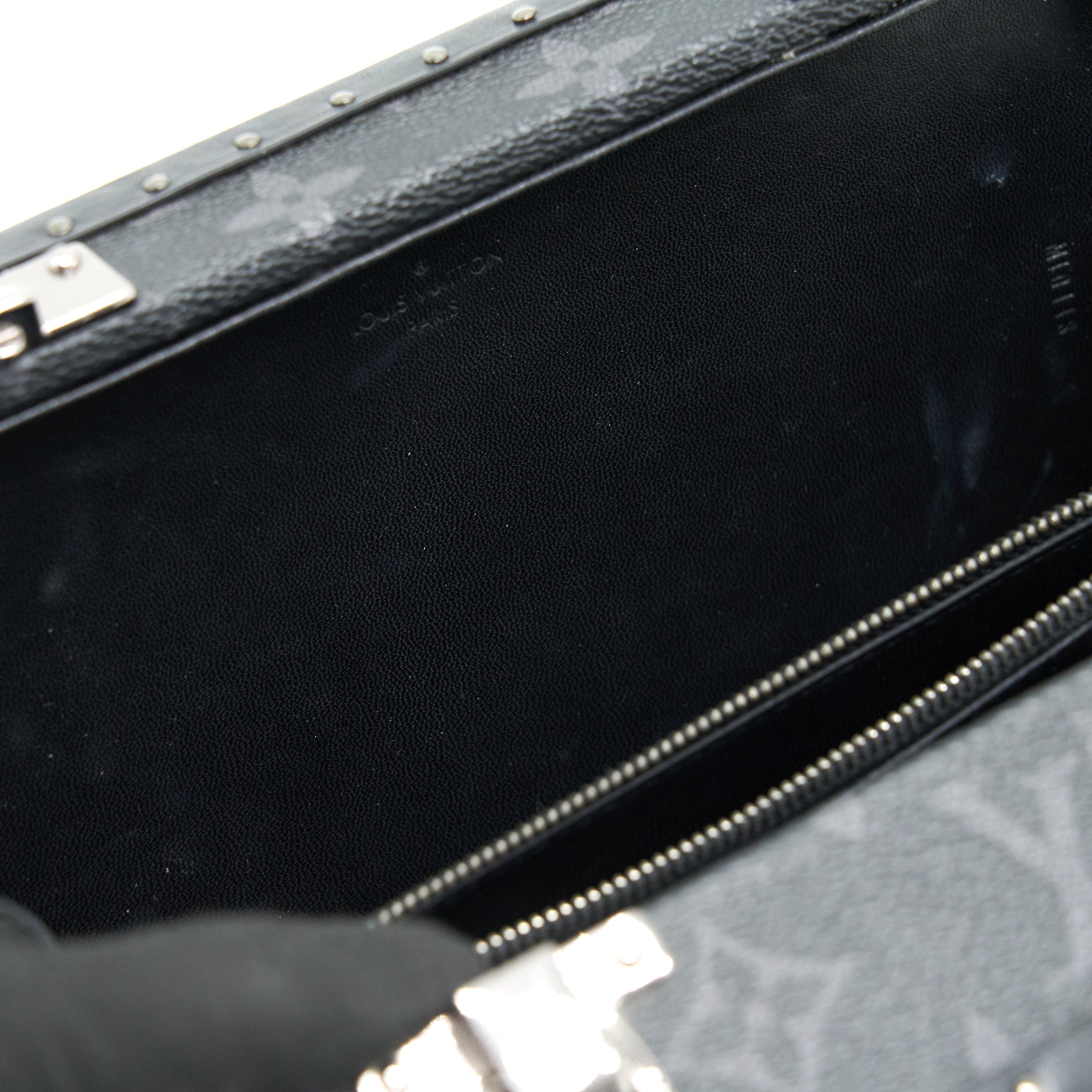 louis-vuitton-malle-trunk-box
