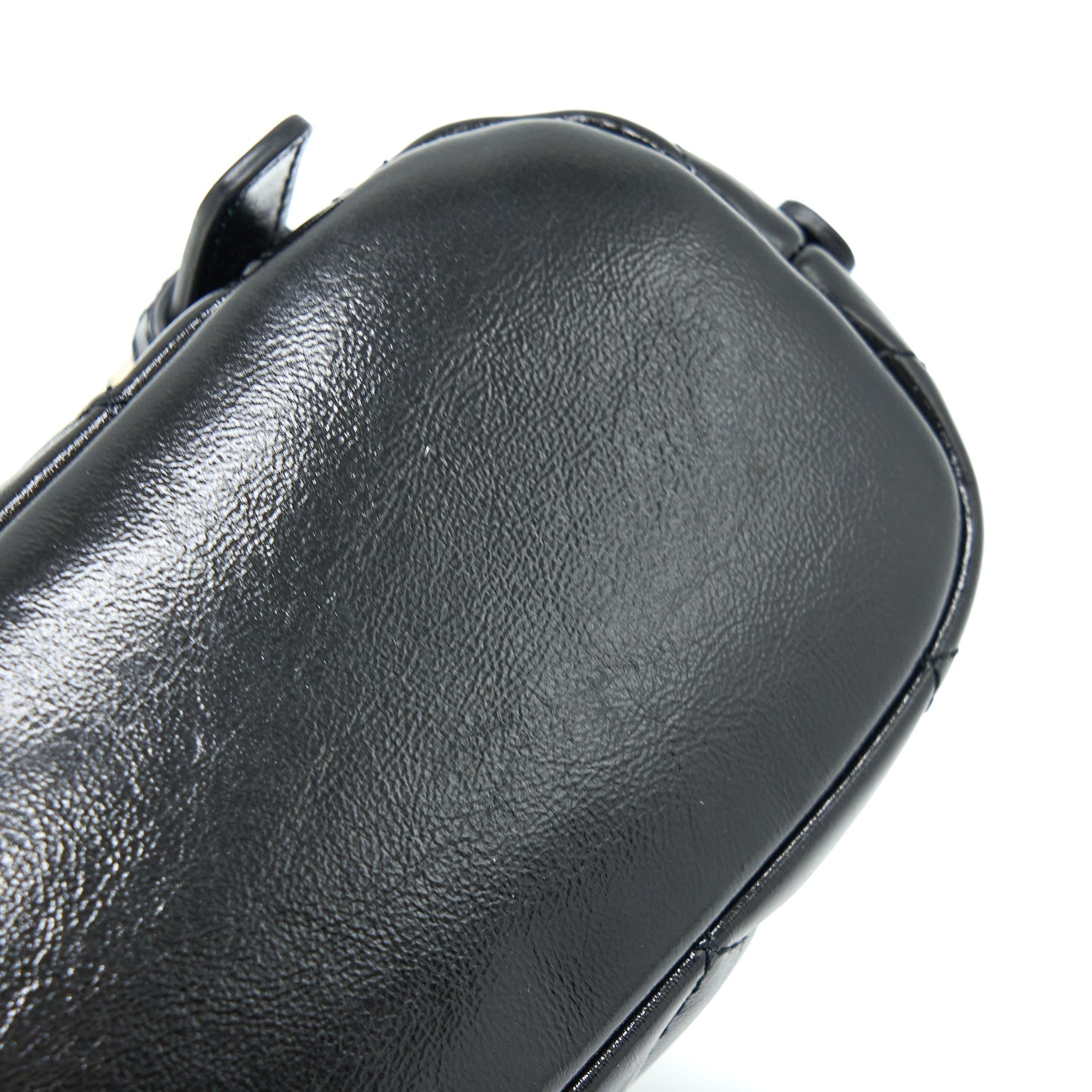 chanel-22a-quilted-backpack-shiny-calfskin-black-lghw