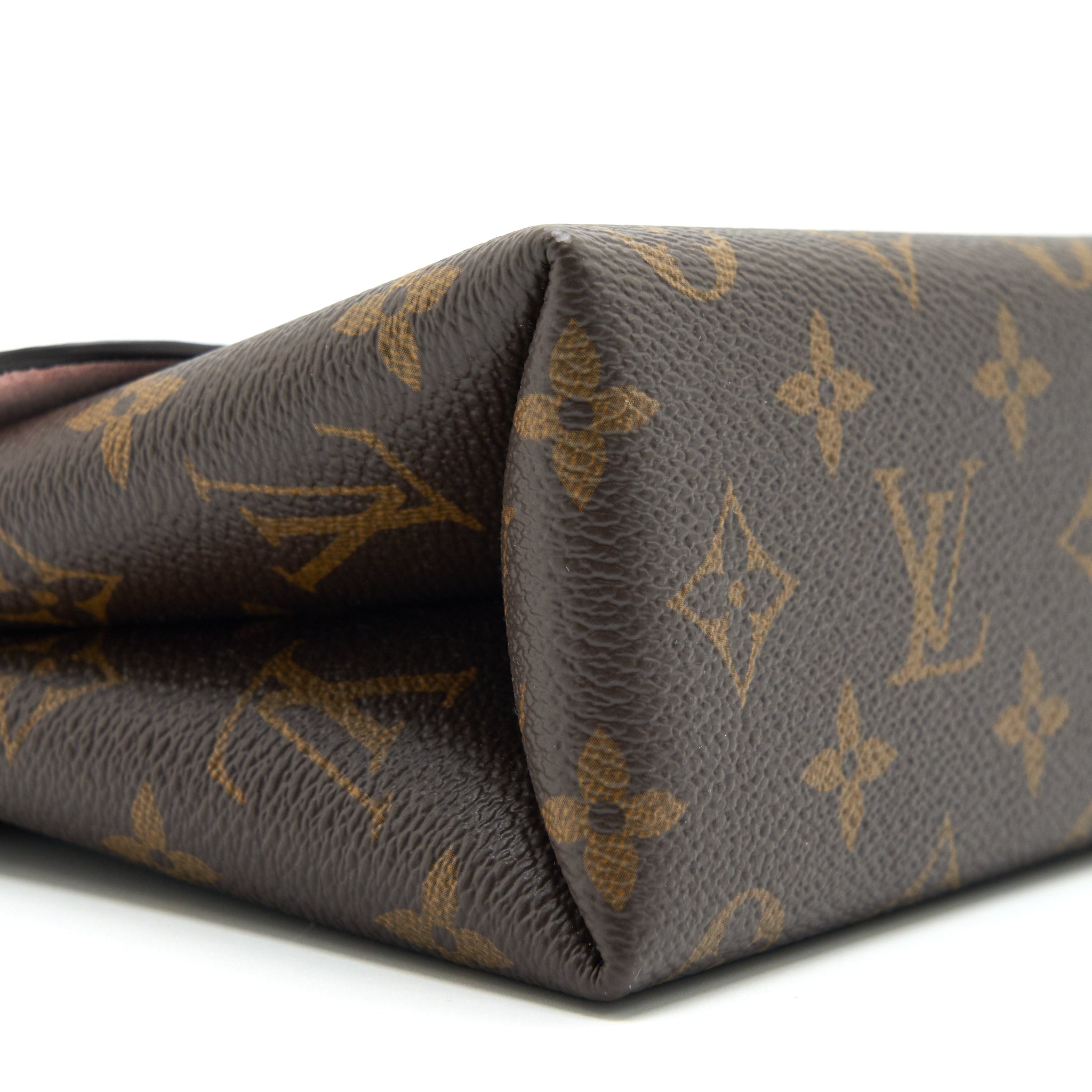 louis-vuitton-locky-bb-monogram-canvas-rose-poudre