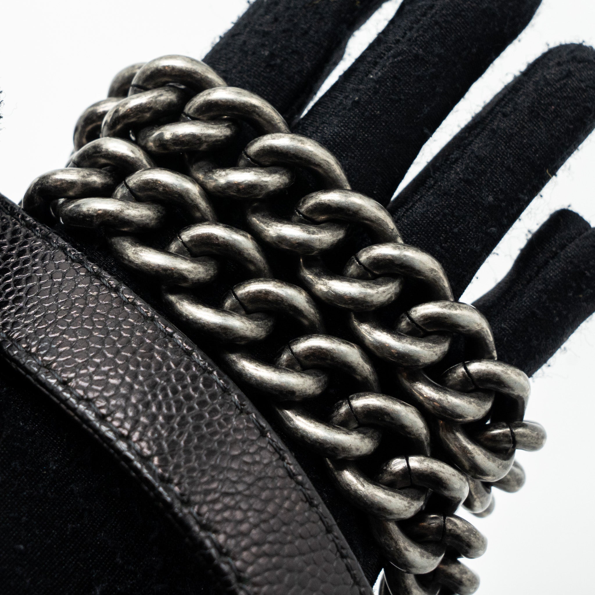 chanel-small-boy-bag-caviar-black-ruthenium-hardware