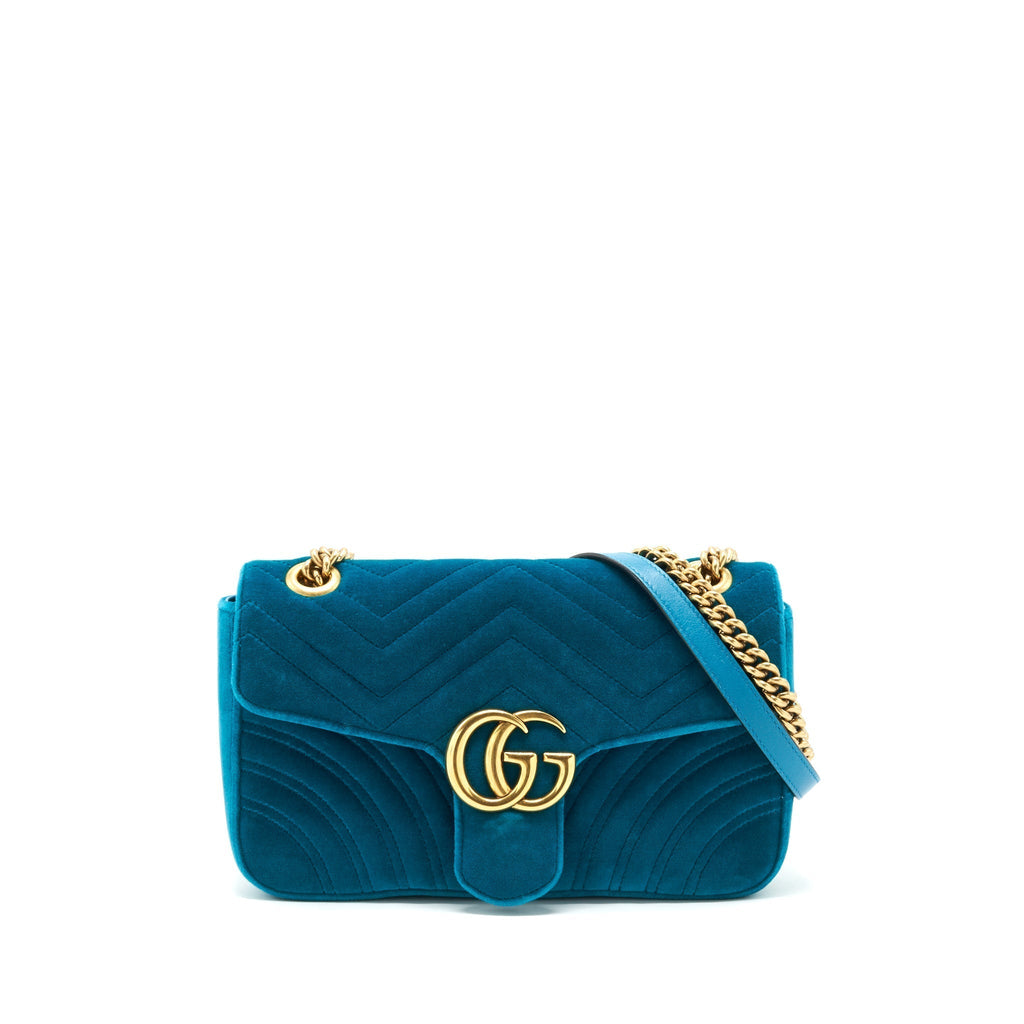 gucci-mini-marmont-flap-bag-velvet-green