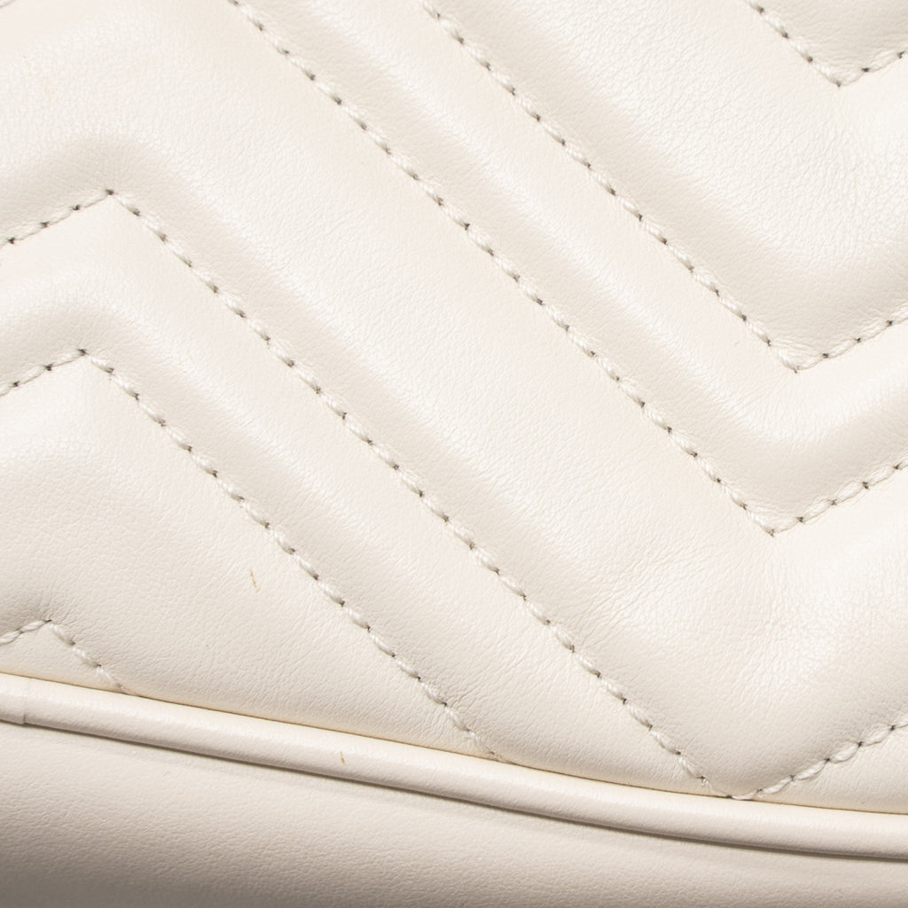 gucci-gg-marmont-camera-shoulder-bag-calfskin-white-ghw