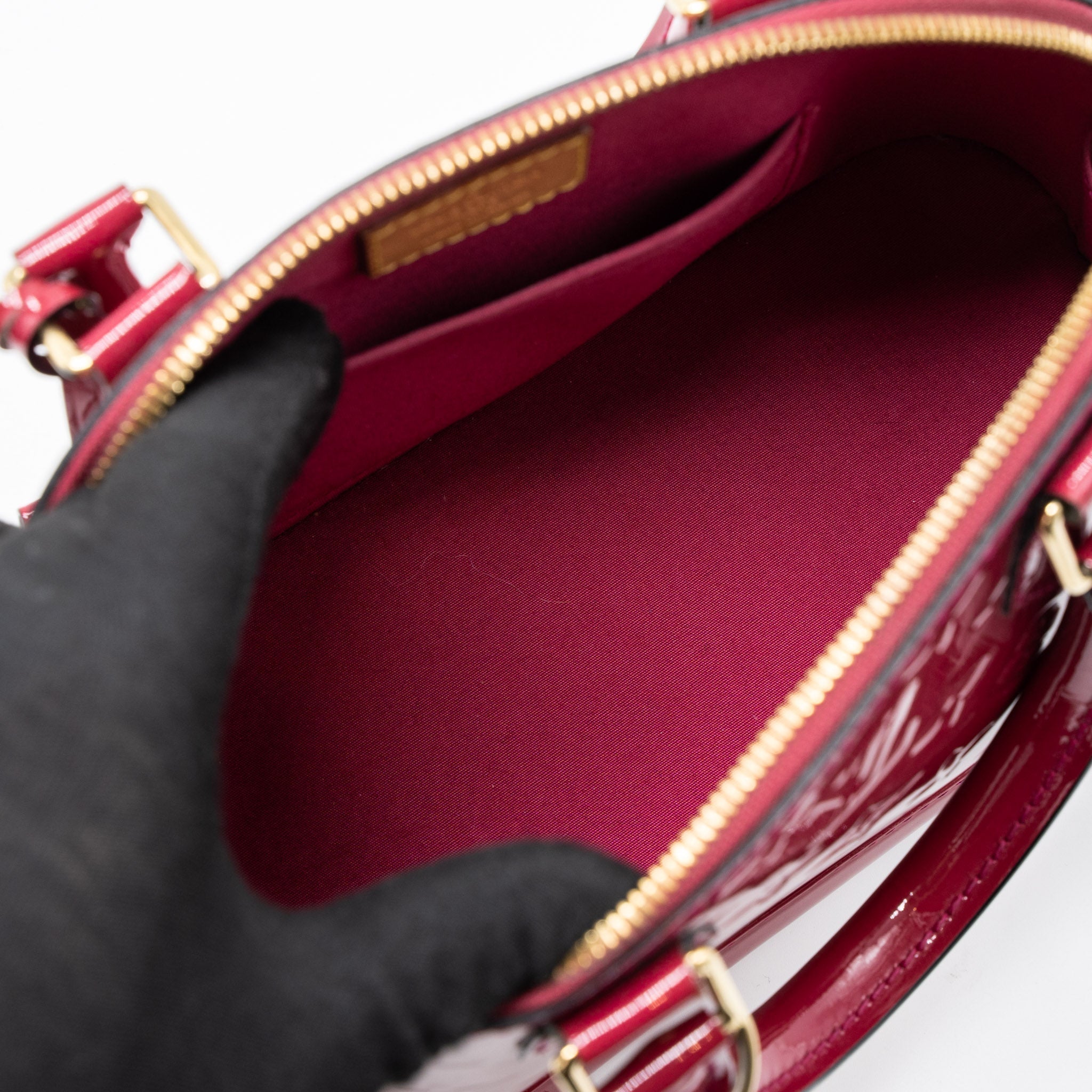 louis-vuitton-alma-bb-monogram-vernis-pink-ghw