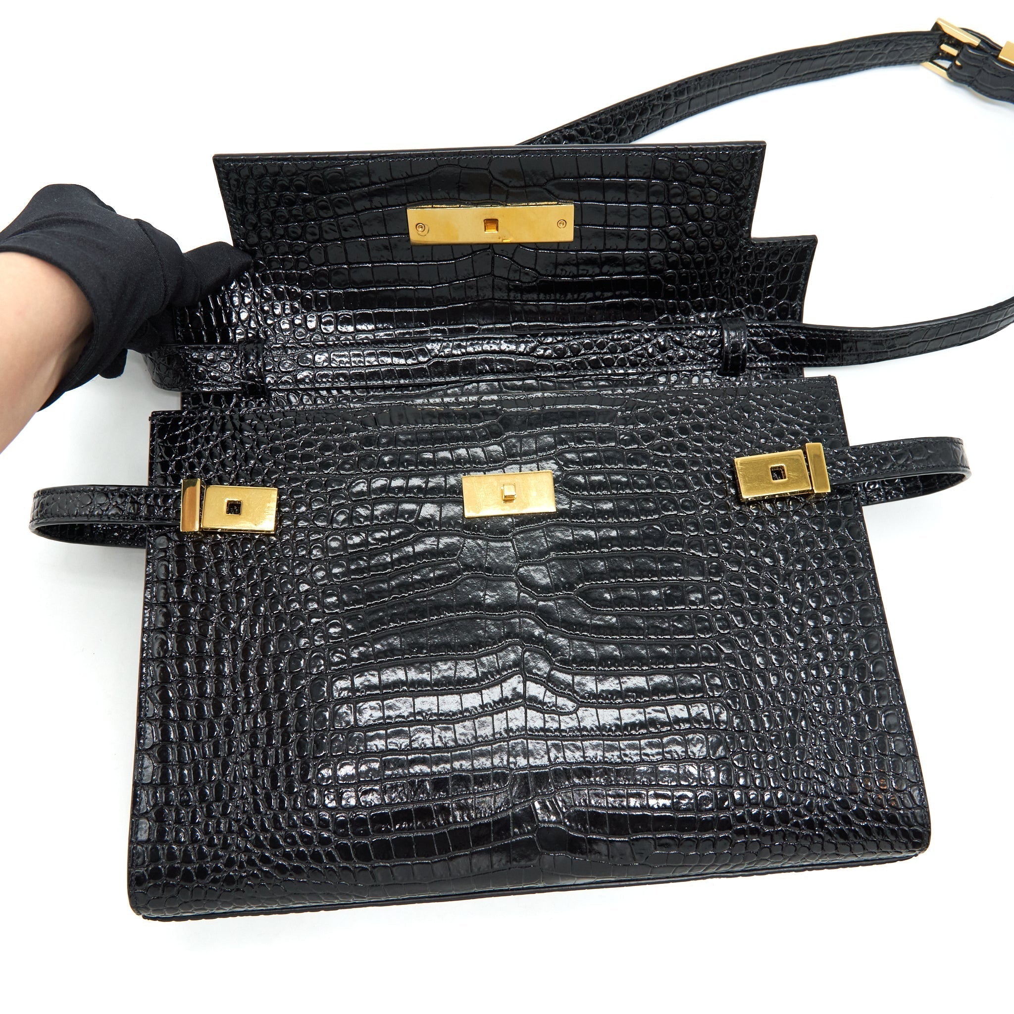 saint-laurent-ysl-manhattan-shoulder-bag-shiny-croc-embossed-black-ghw