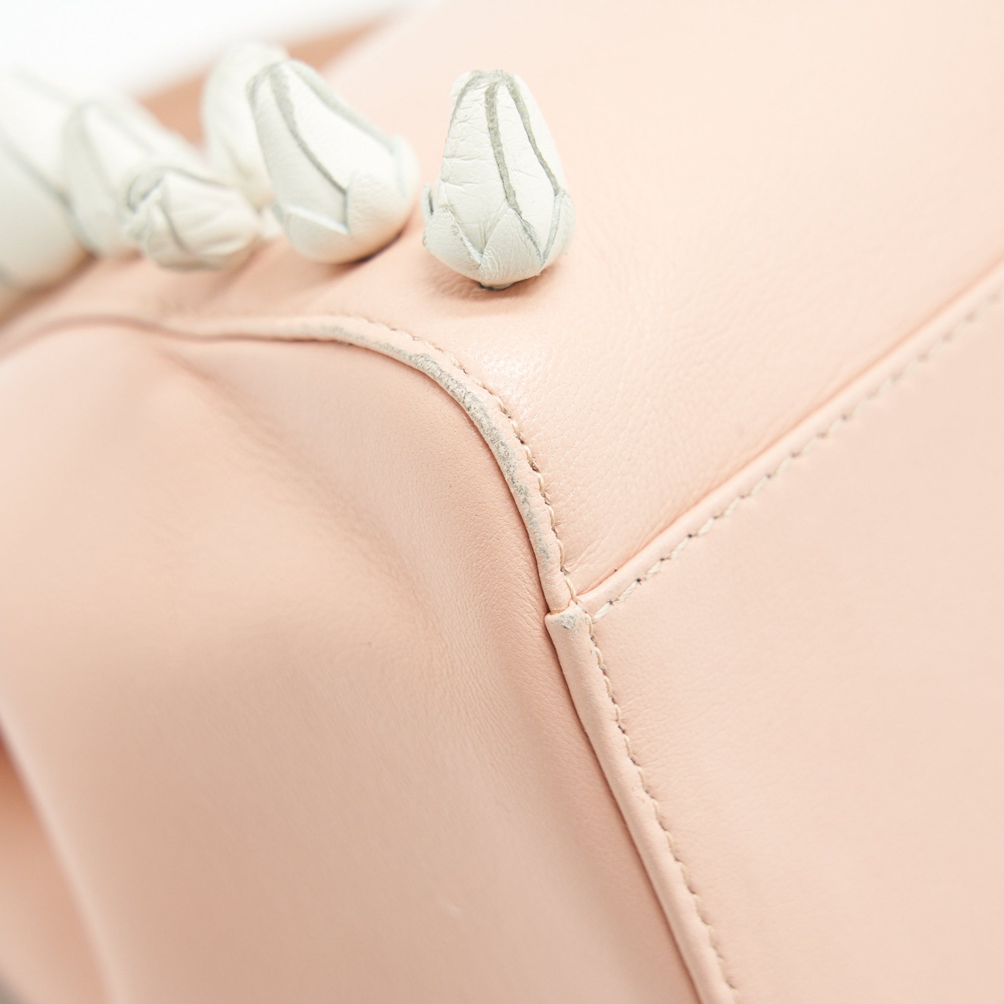 fendi-peekaboo-mini-kappa-handle-bag-lambskin-in-baby-pink-with-white-flowers