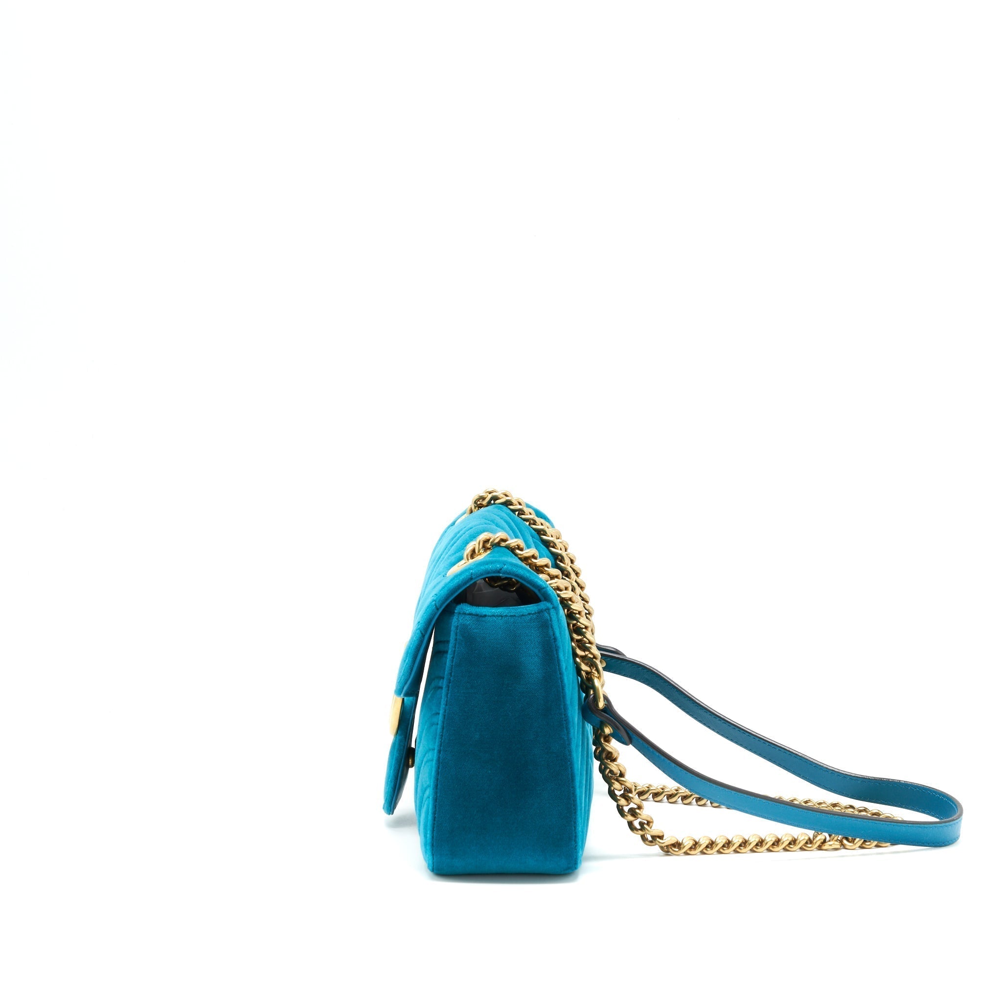 gucci-mini-marmont-flap-bag-velvet-green