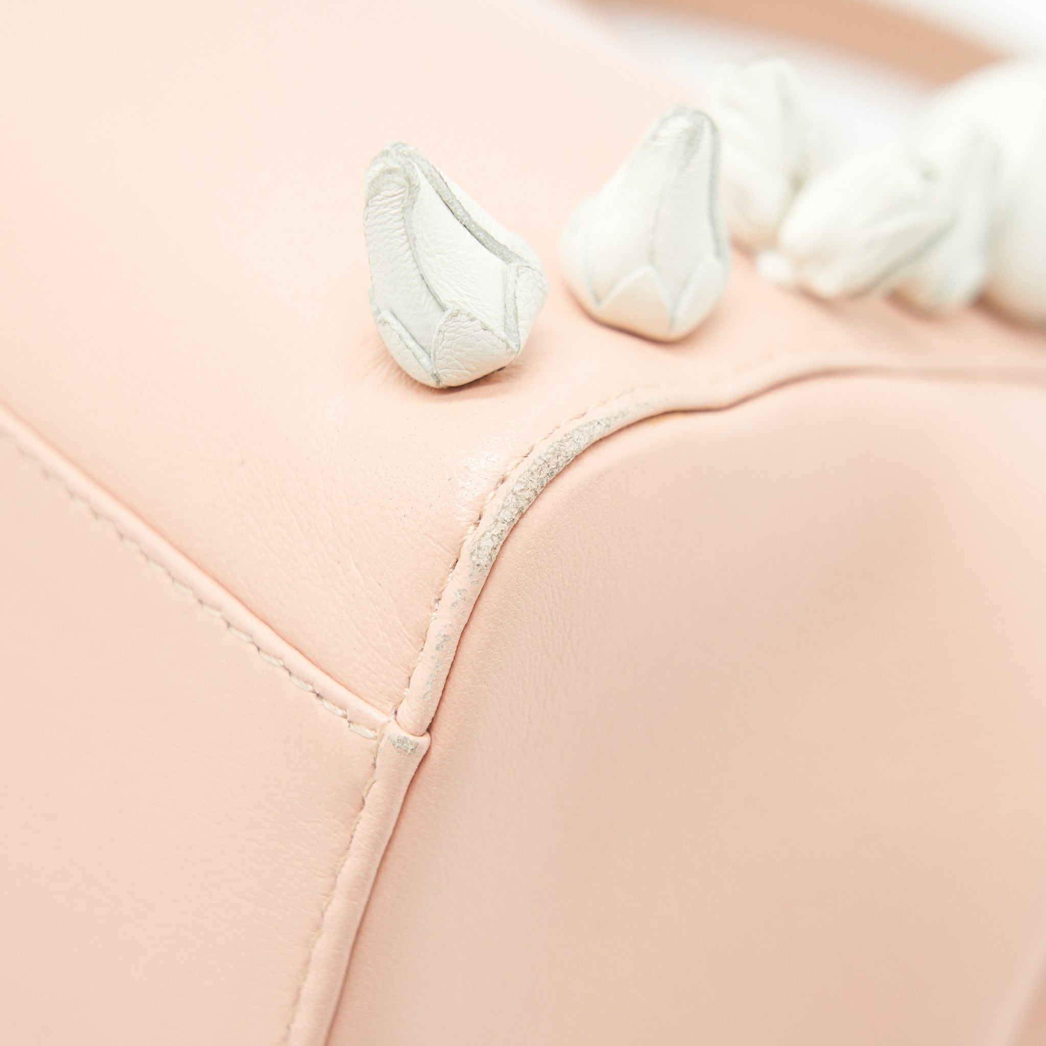 fendi-peekaboo-mini-kappa-handle-bag-lambskin-in-baby-pink-with-white-flowers