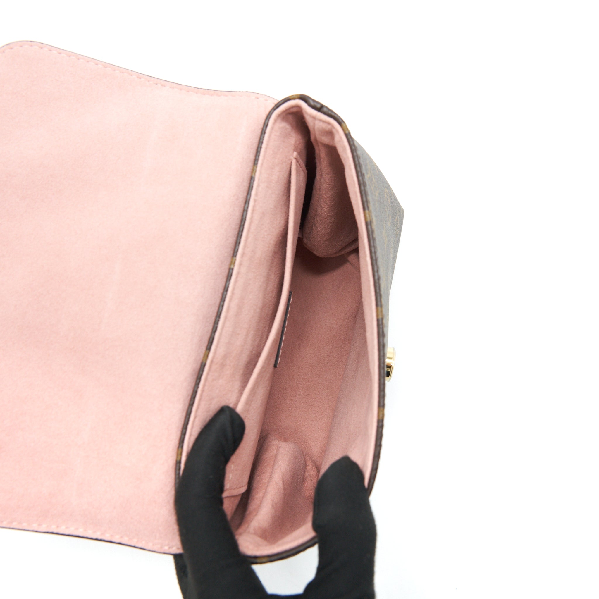 louis-vuitton-locky-bb-monogram-canvas-rose-poudre