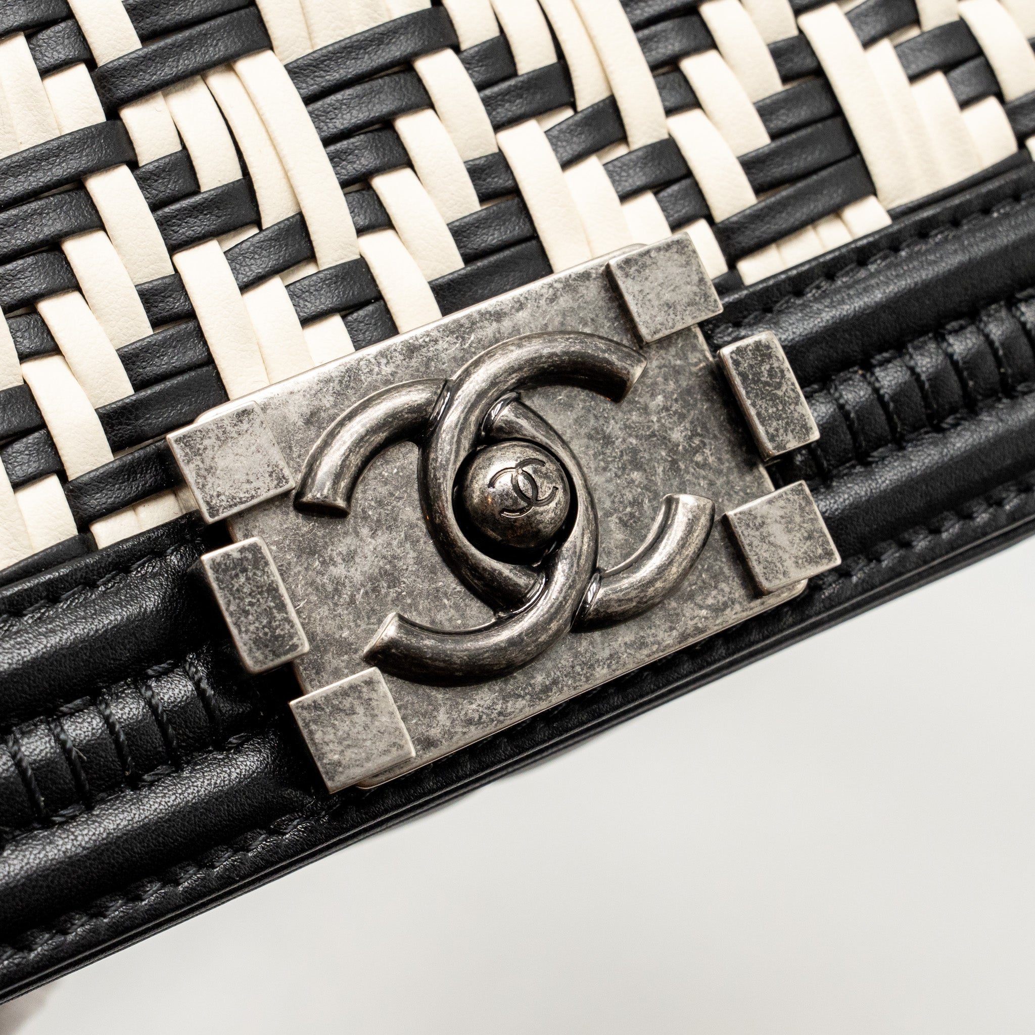 chanel-medium-boy-bag-woven-black-white-ruthenium-hardware