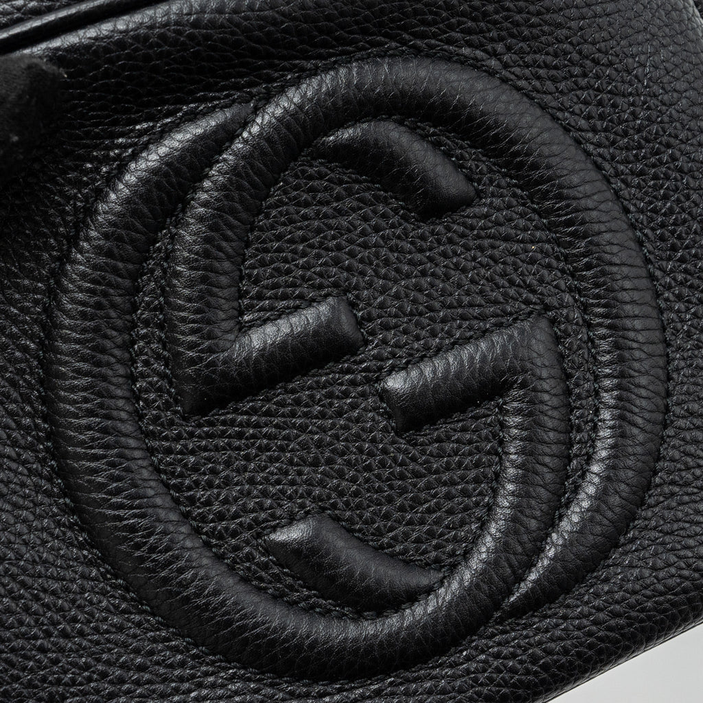 gucci-soho-disco-camera-bag-grained-calfskin-black-ghw