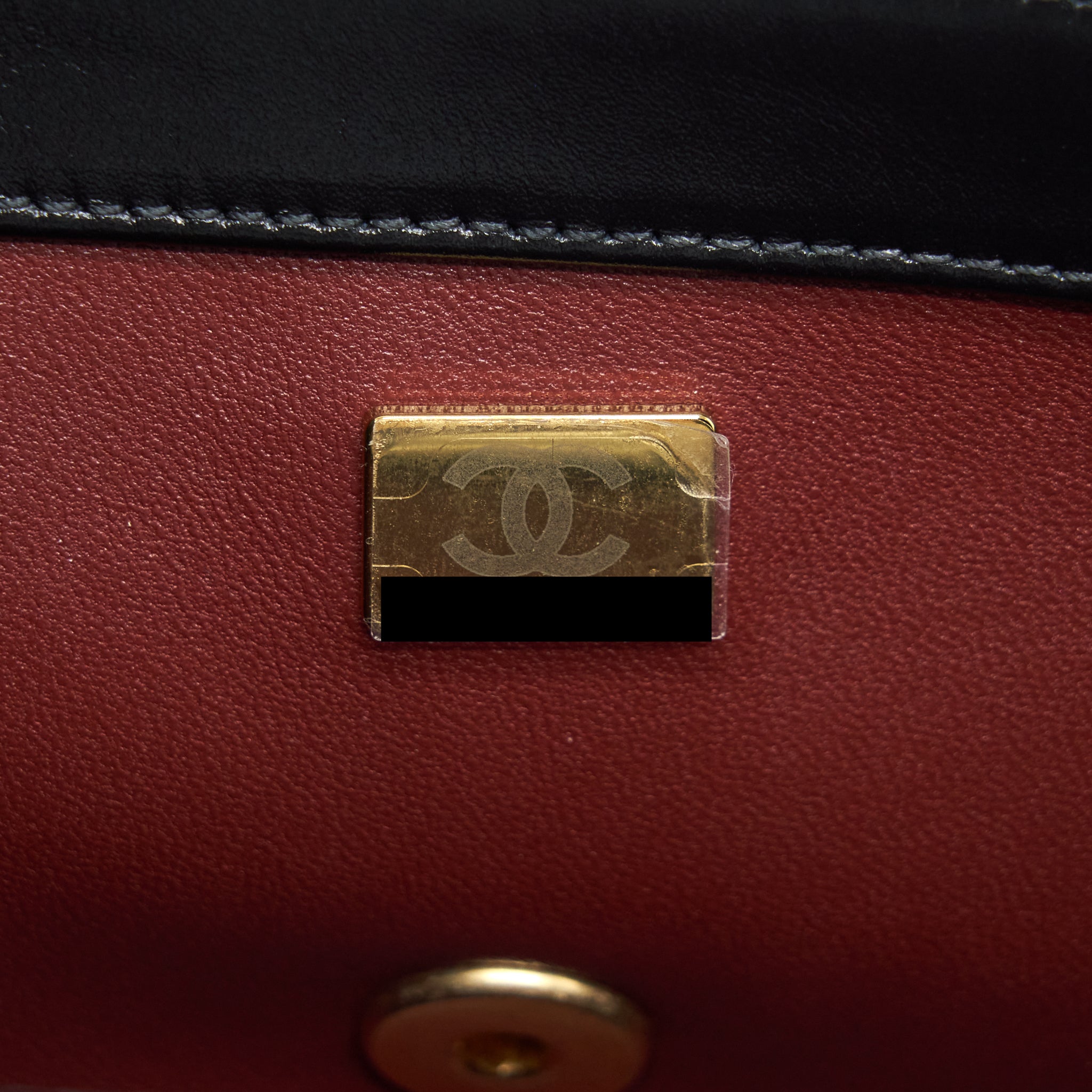 chanel-21a-gold-crush-flap-bag-calfskin-black-ghw-microchip