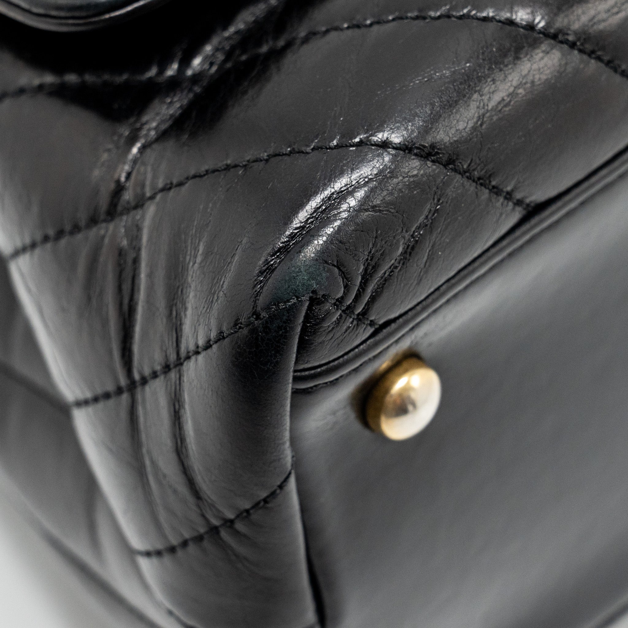 chanel-medium-coco-handle-chevron-calfskin-black-ghw-copy