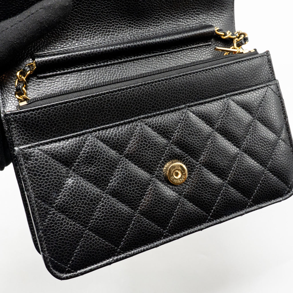 chanel-classic-wallet-on-chain-caviar-black-ghwmicrochip-4