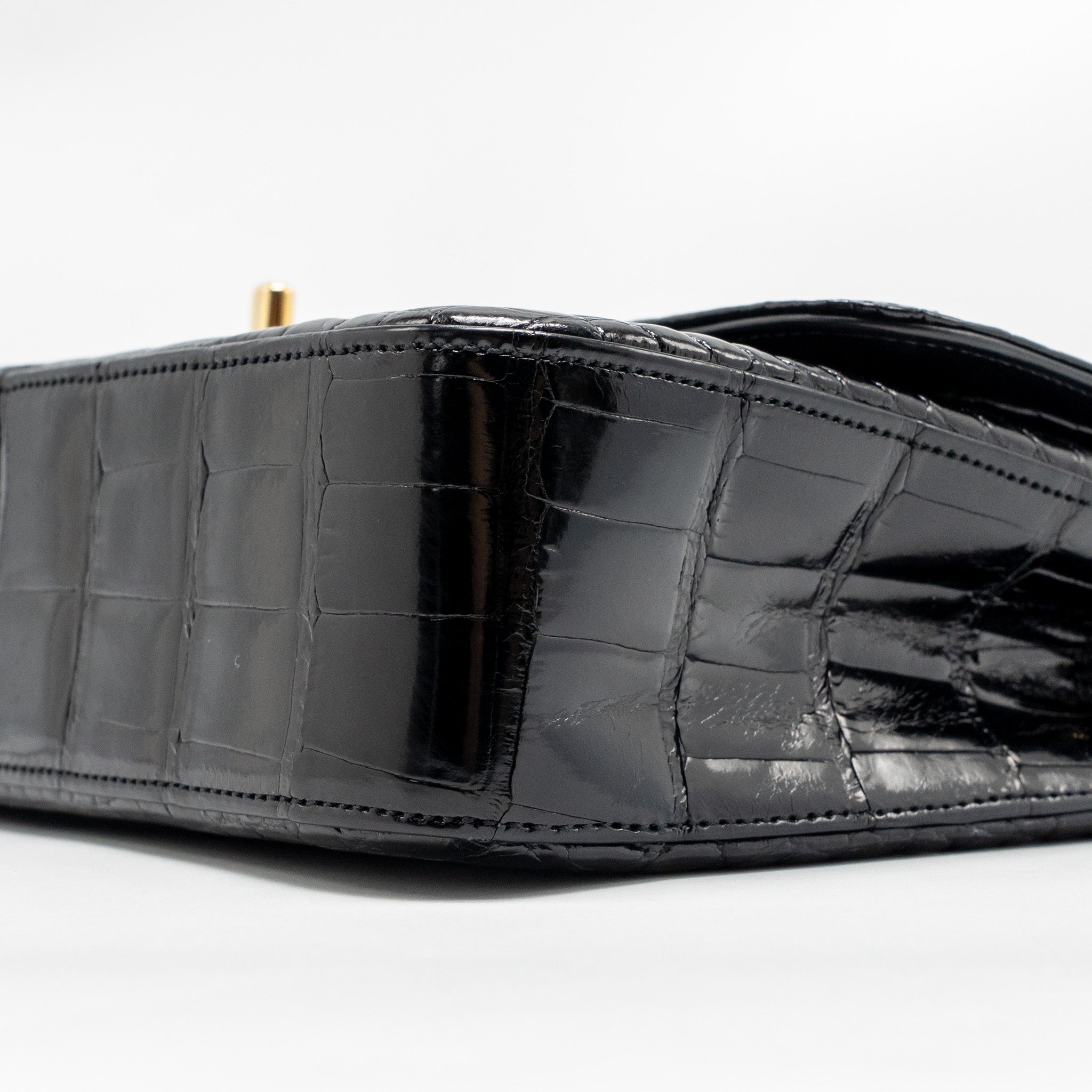 chanel-medium-classic-double-flap-bag-alligator-mississippiensis-black-ghw-copy