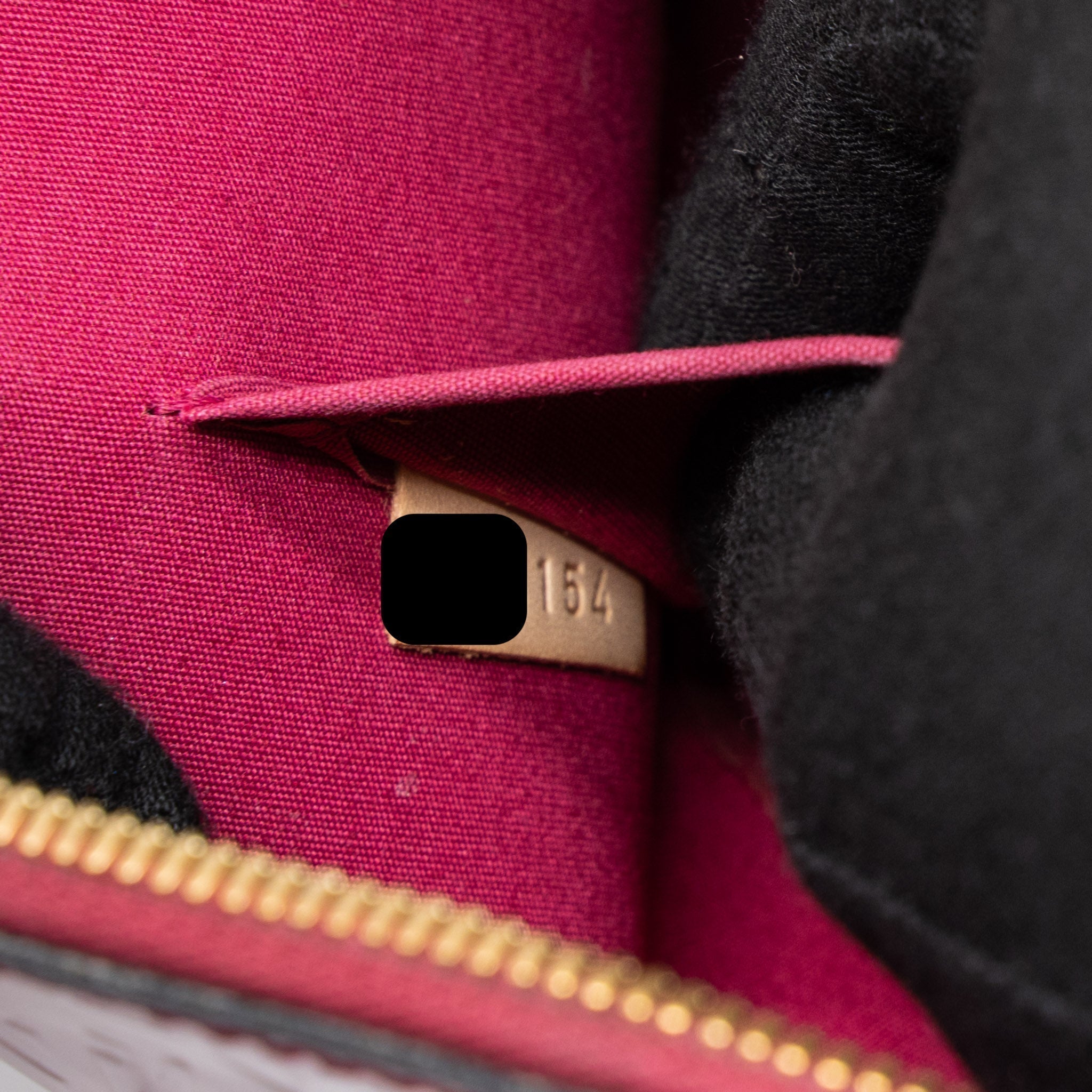 louis-vuitton-alma-bb-monogram-vernis-pink-ghw