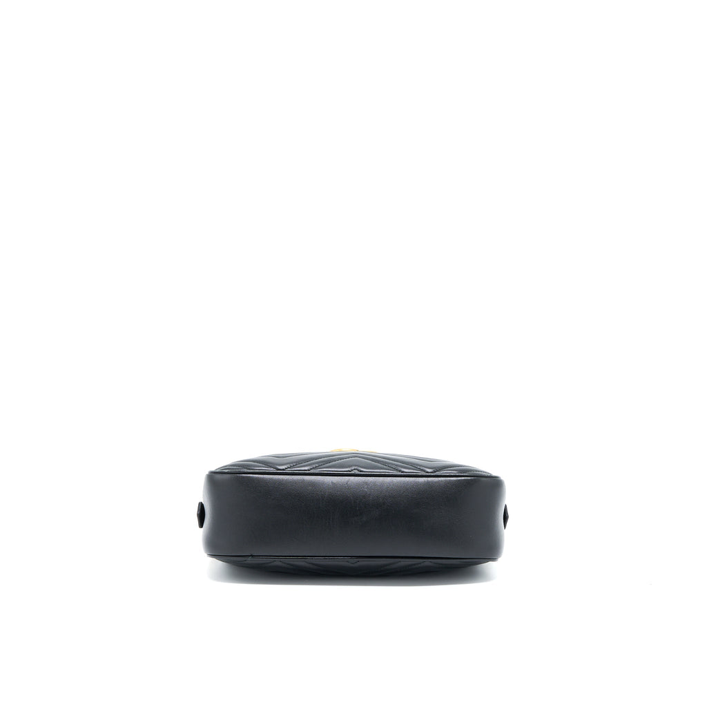 gucci-small-marmont-matelasse-calfskin-black-ghw
