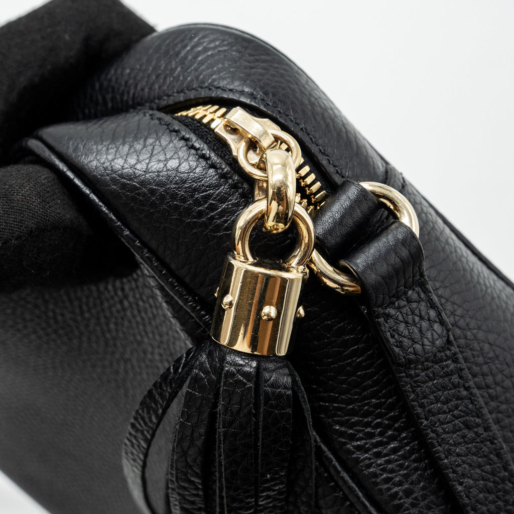 gucci-soho-disco-camera-bag-grained-calfskin-black-ghw