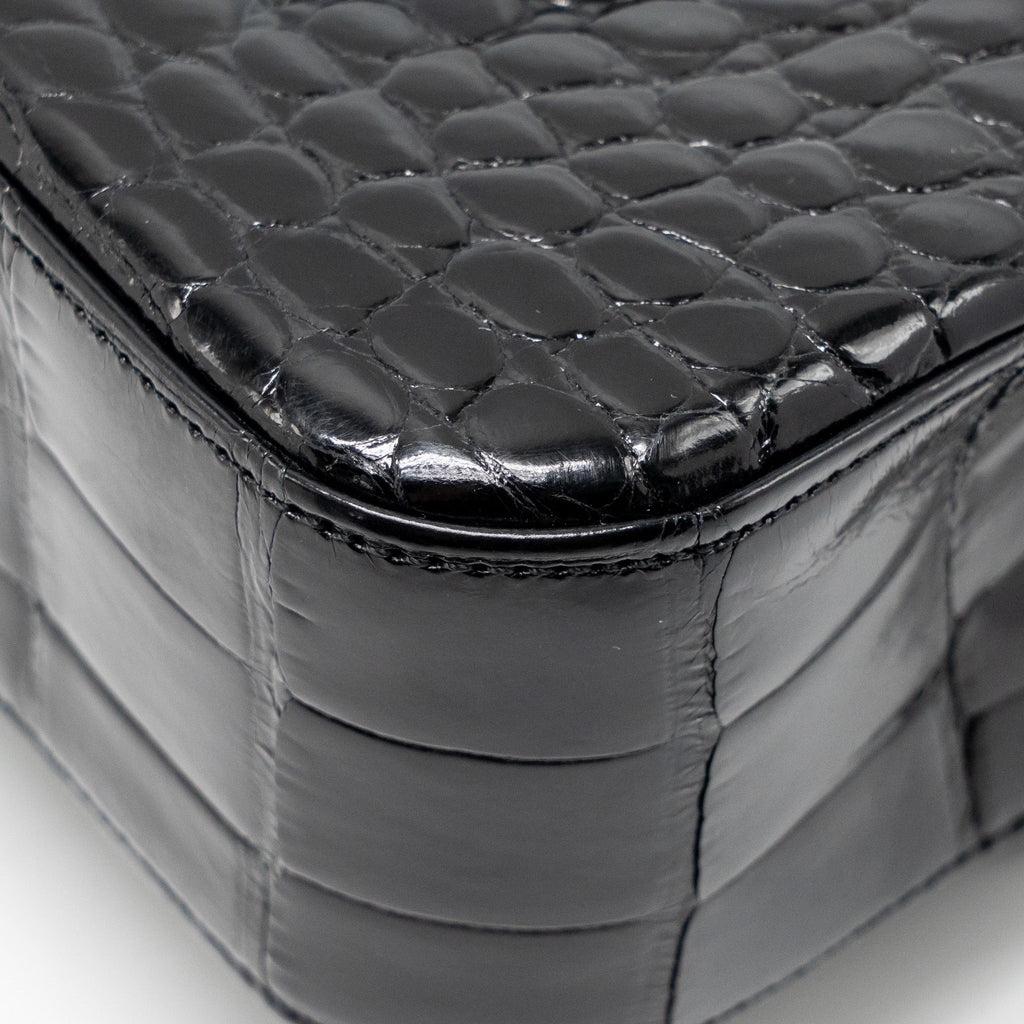 chanel-medium-classic-double-flap-bag-alligator-mississippiensis-black-ghw-copy