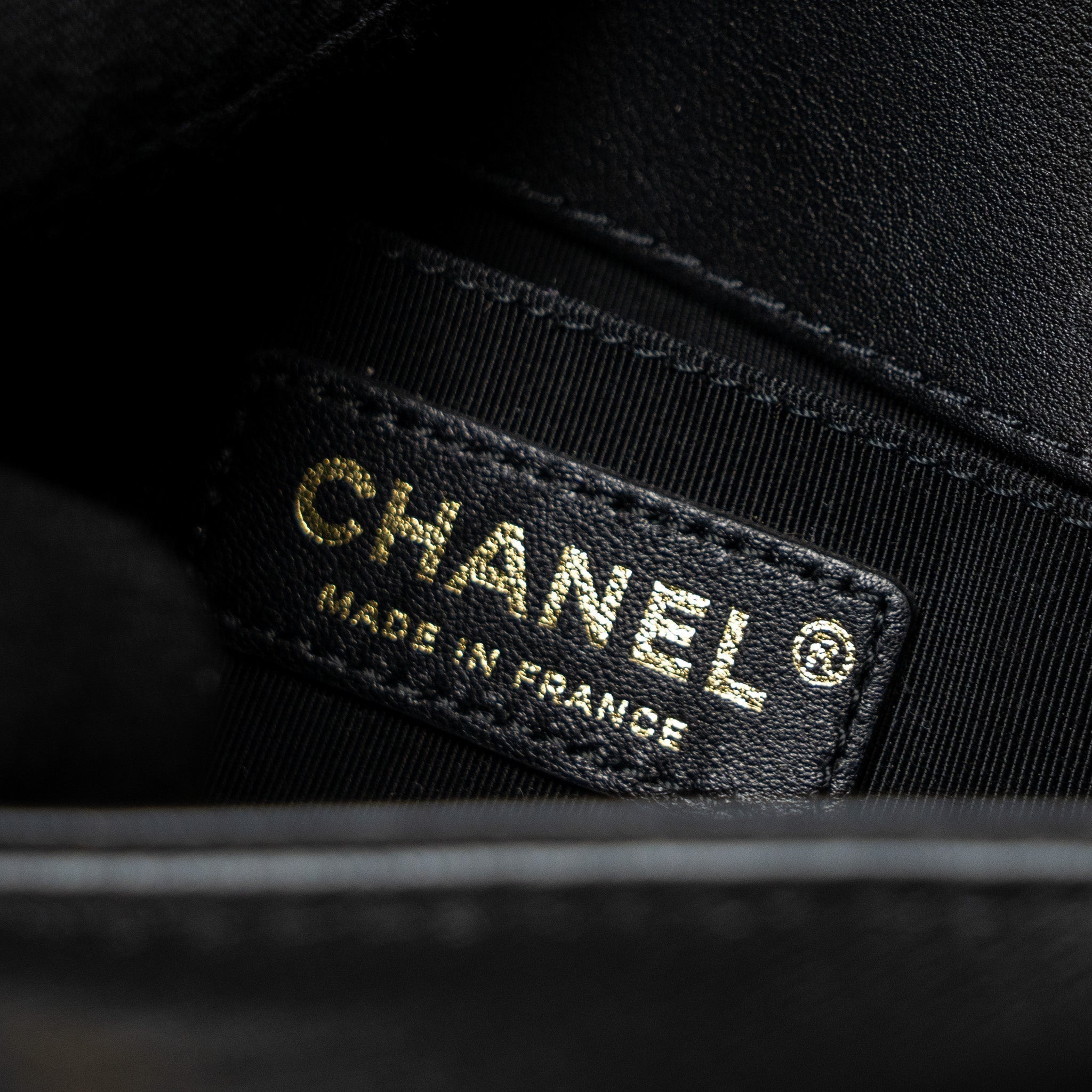 chanel-top-handle-small-boy-bag-calfskin-black-brushed-ghw
