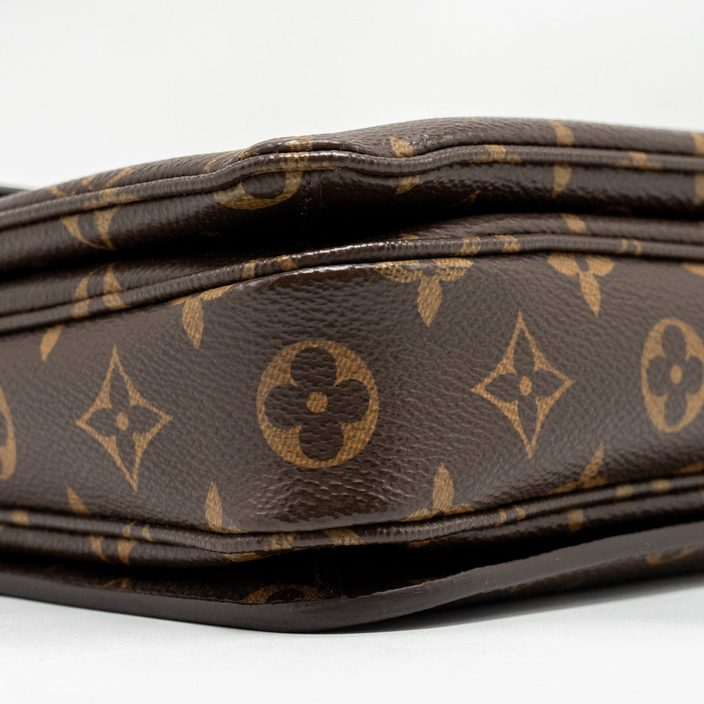 louis-vuitton-pochette-metis-monogram-canvas-ghw-28