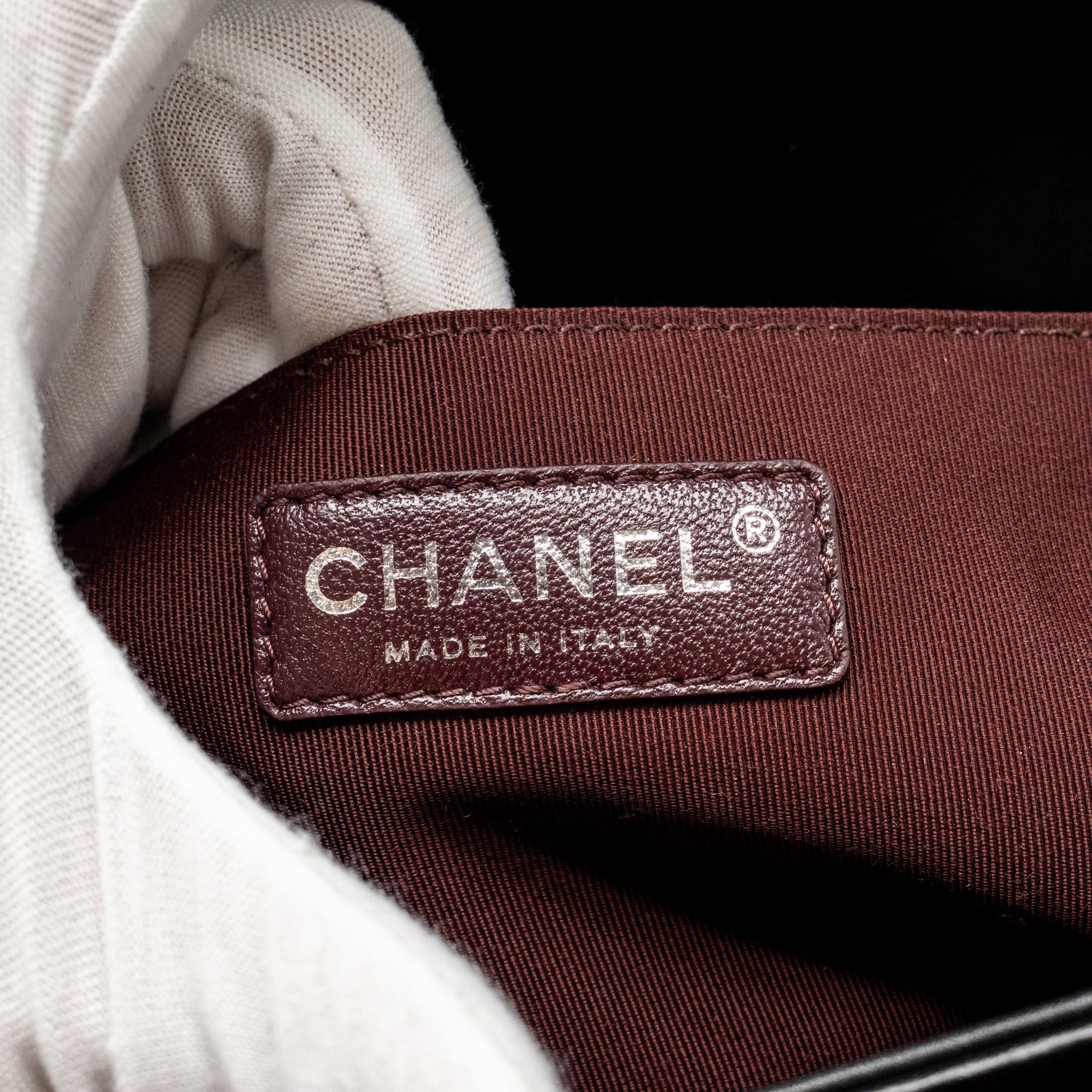 chanel-medium-boy-bag-woven-black-white-ruthenium-hardware