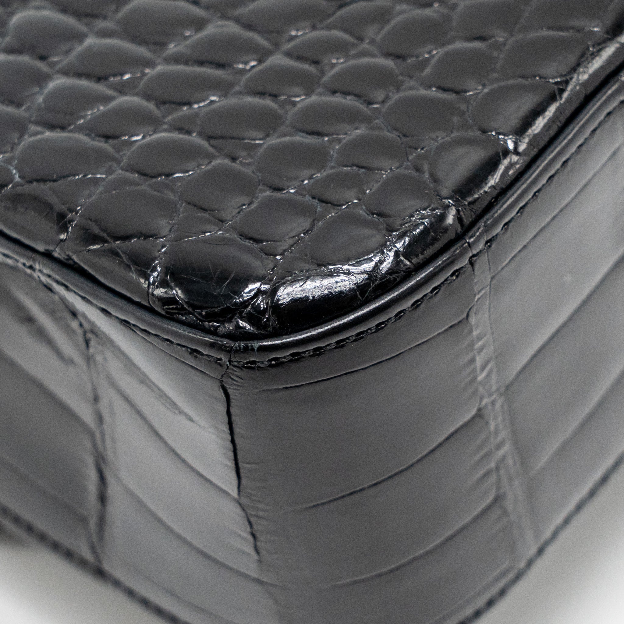 chanel-medium-classic-double-flap-bag-alligator-mississippiensis-black-ghw-copy