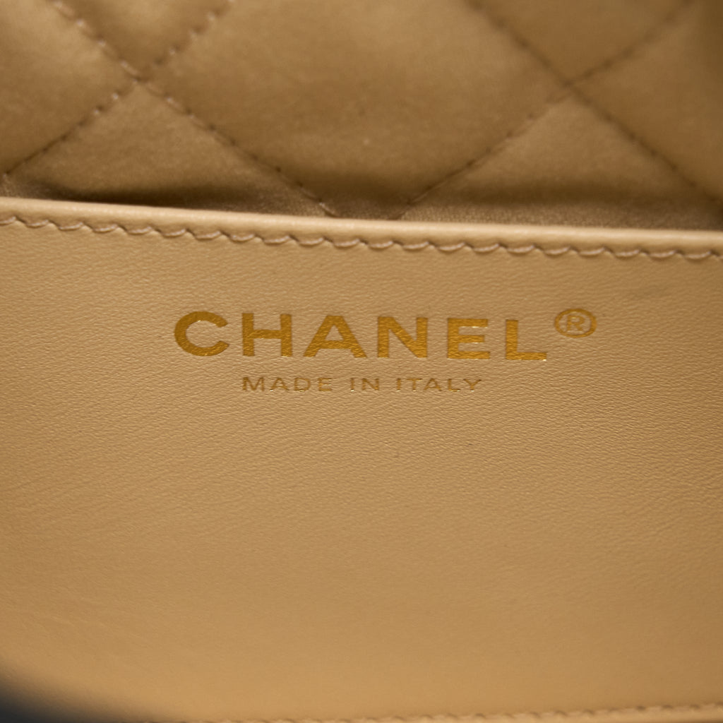 copy-of-chanel-23s-mini-22-bag-shiny-calfskin-white-ghw-microchip
