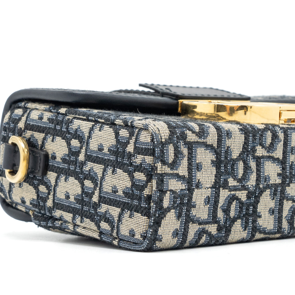 dior-30-montaigne-box-blue-oblique-jacquard-ghw