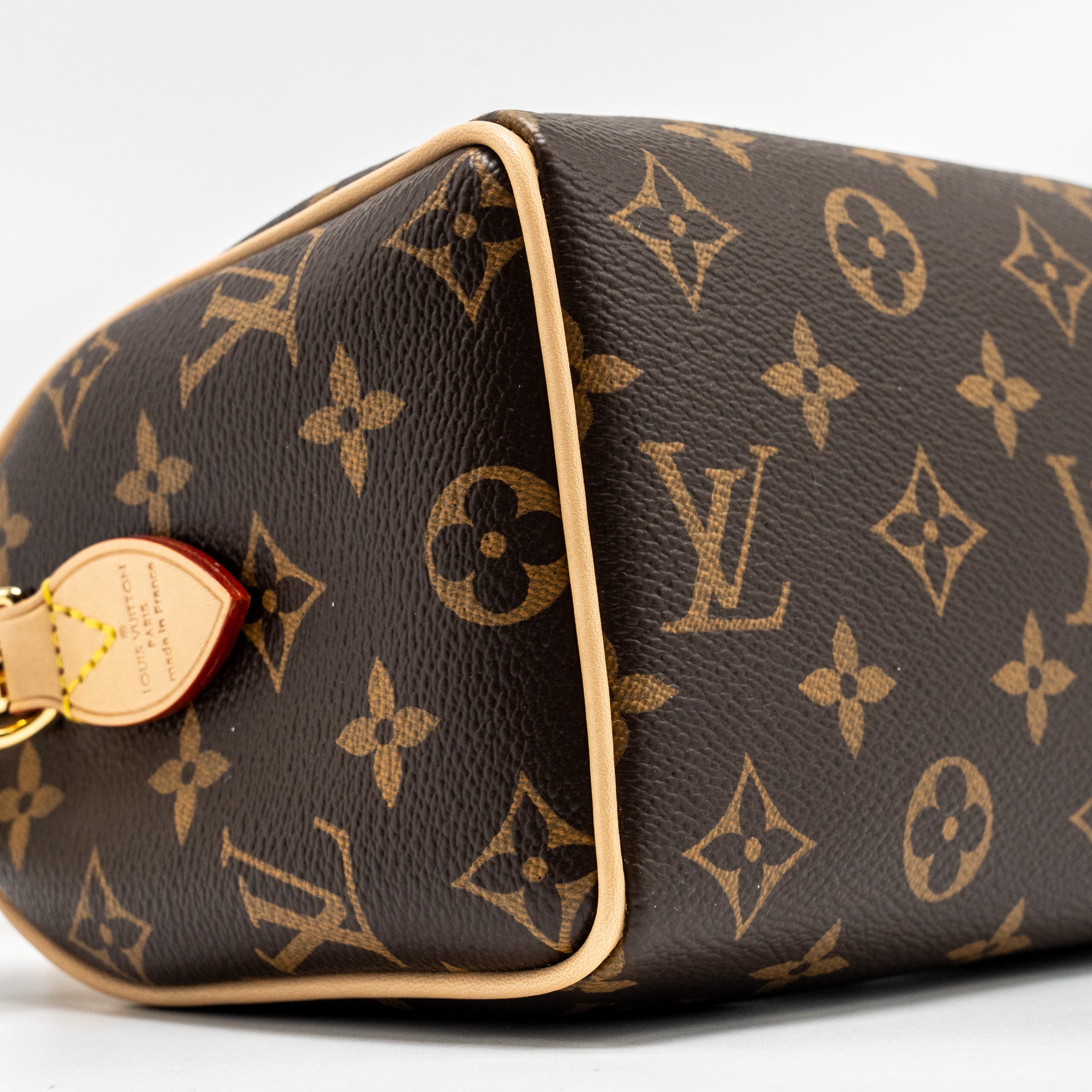 louis-vuitton-speedy-bandouliere-20-monogram-canvas-black-strap-ghw-1